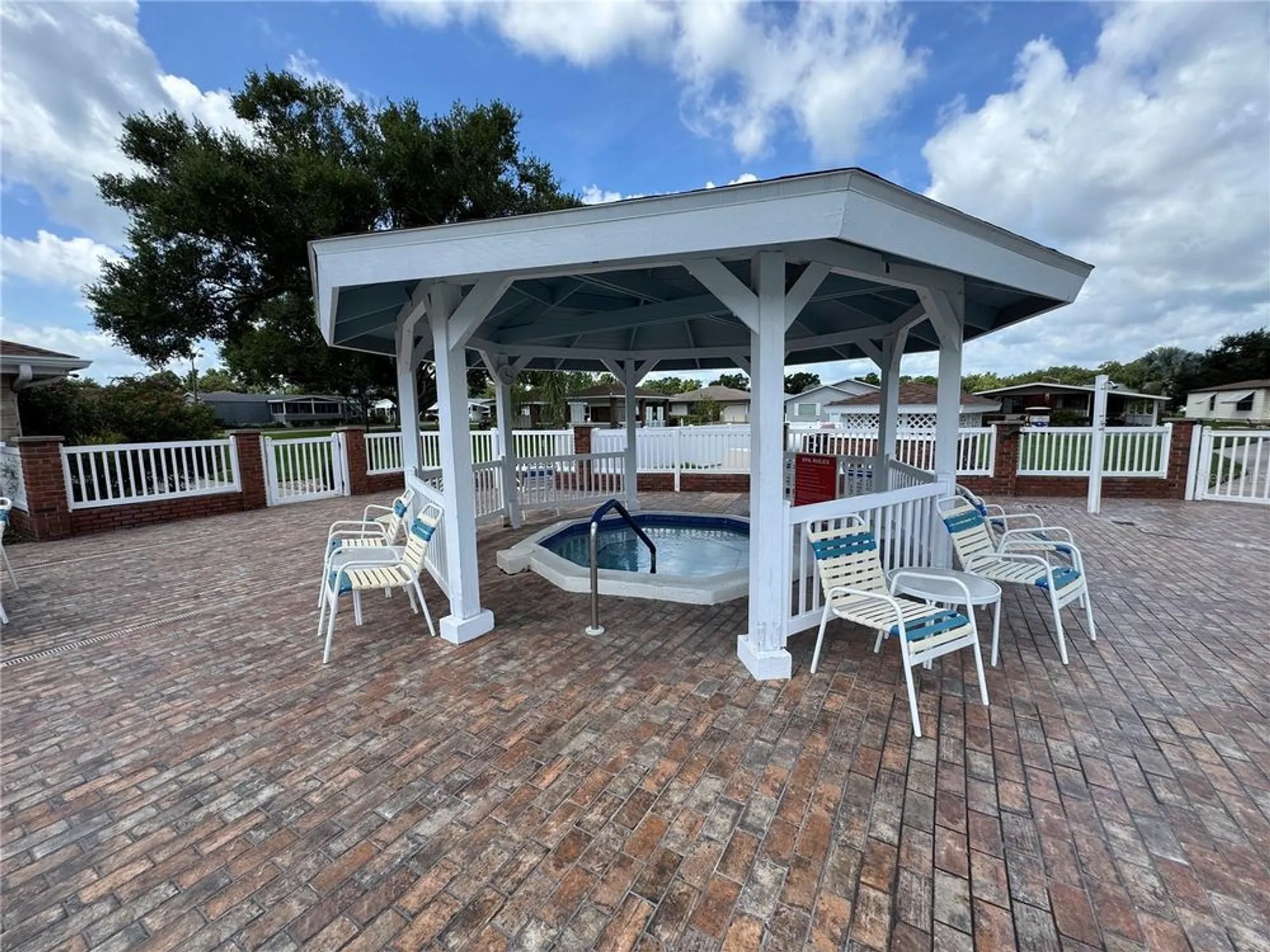 Property Slideshow image 34 of 42 | 4805 colonnades cir, Lakeland, FL, 33811