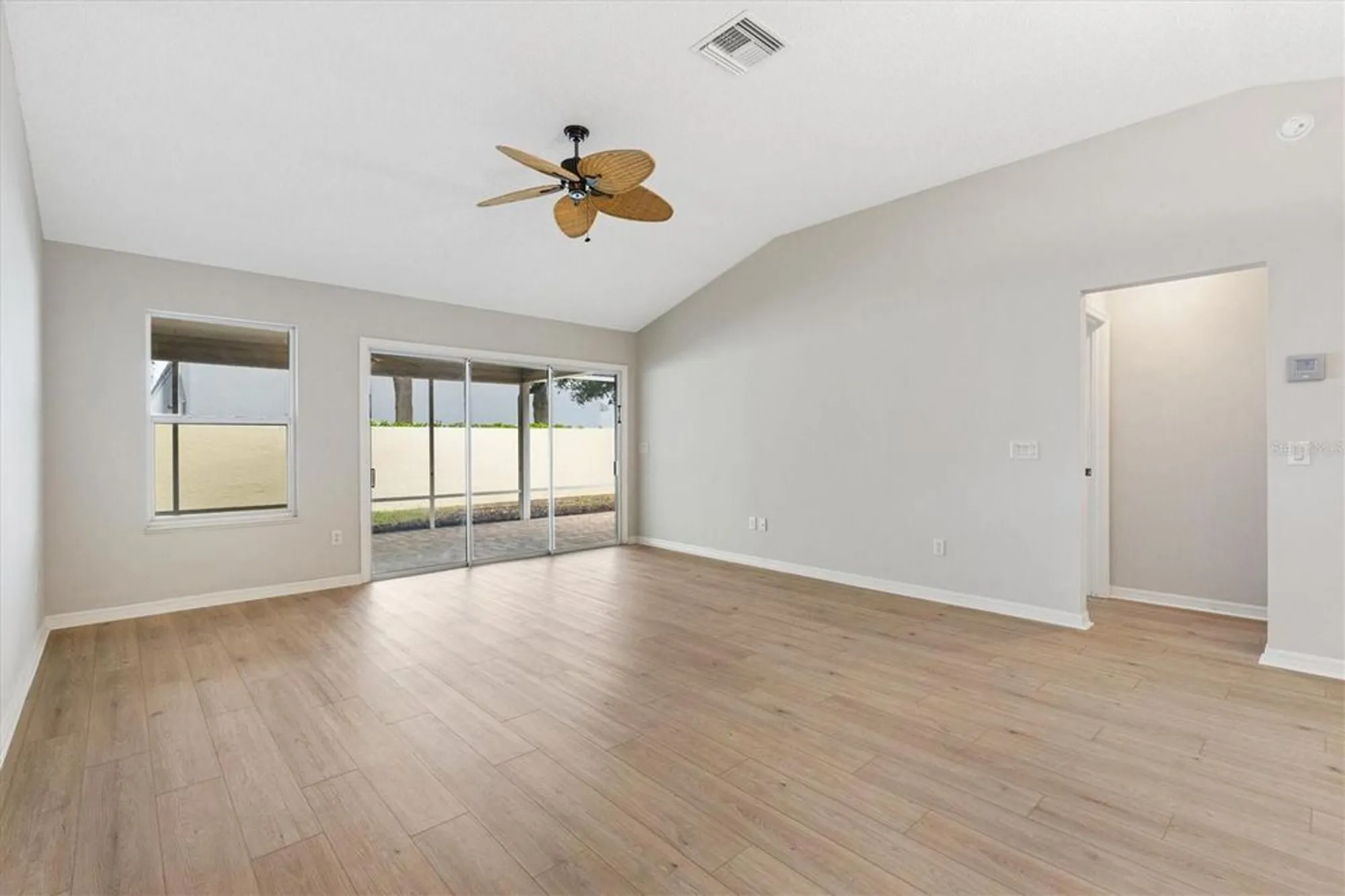 Property Slideshow image 11 of 46 | 2573 caribe dr, The Villages, FL, 32162