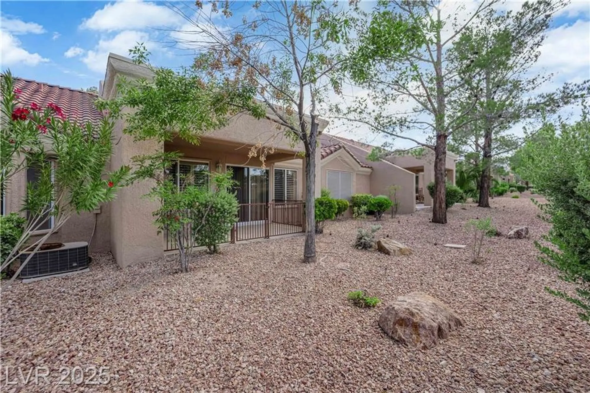 Property Slideshow image 29 of 40 | 9424 gold mountain dr, Las Vegas, NV, 89134