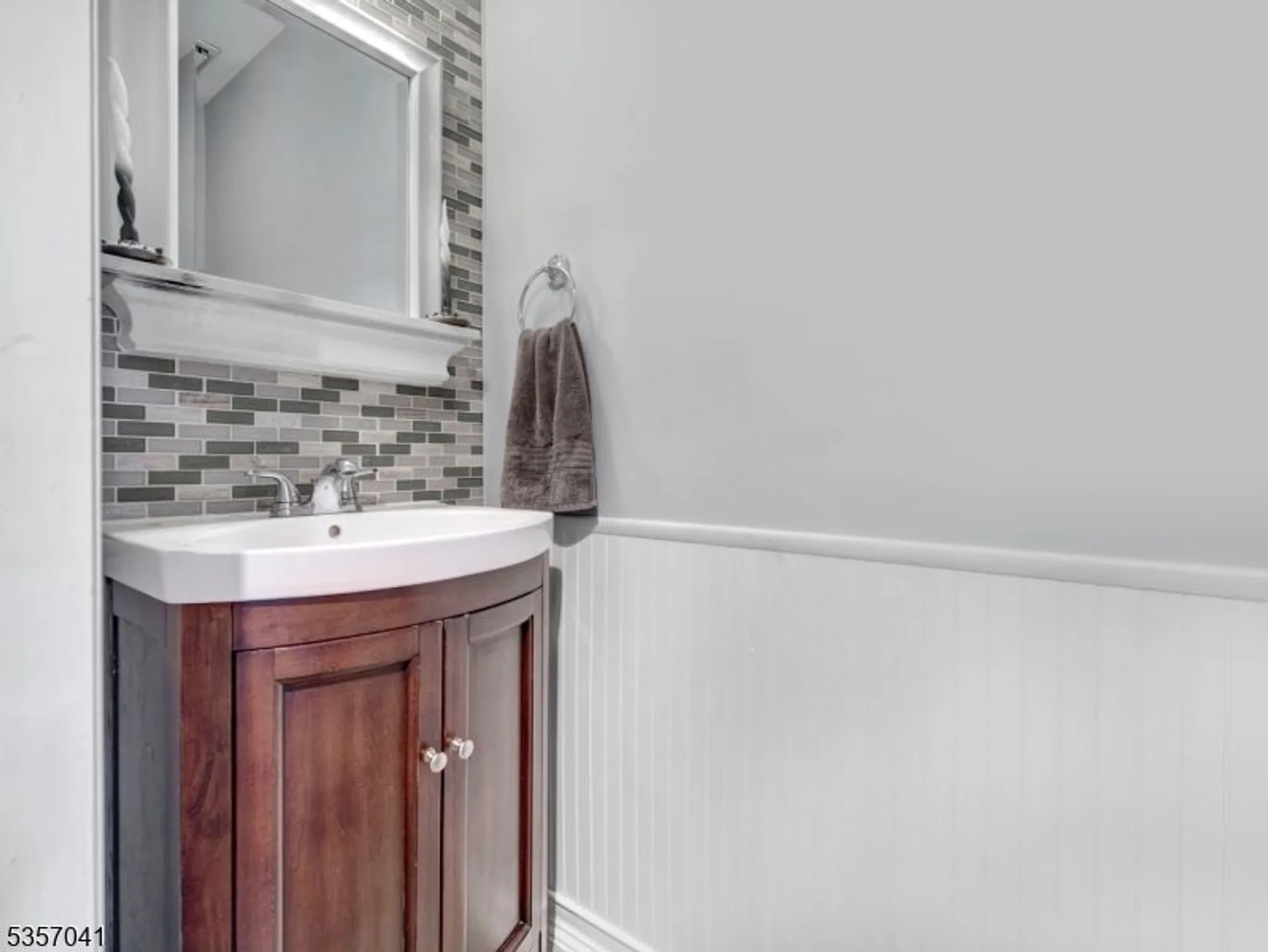 Property Slideshow image 11 of 28 | 77 hampshire dr, Mendham, NJ, 07945