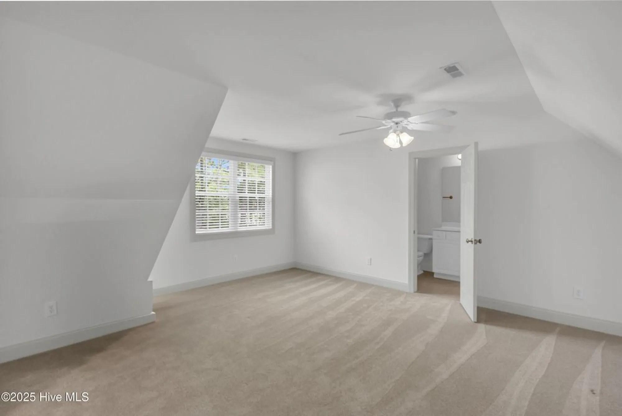 Property Slideshow image 32 of 74 | 2904 legends dr, Southport, NC, 28461