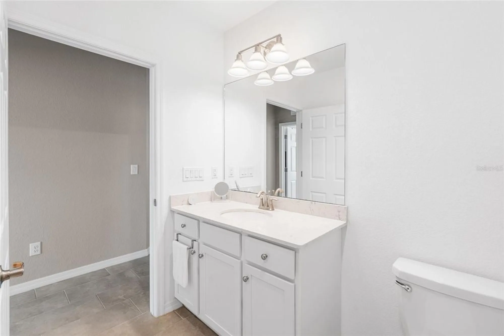 Property Slideshow image 30 of 74 | 10038 crooked creek dr unit 103, Venice, FL, 34293