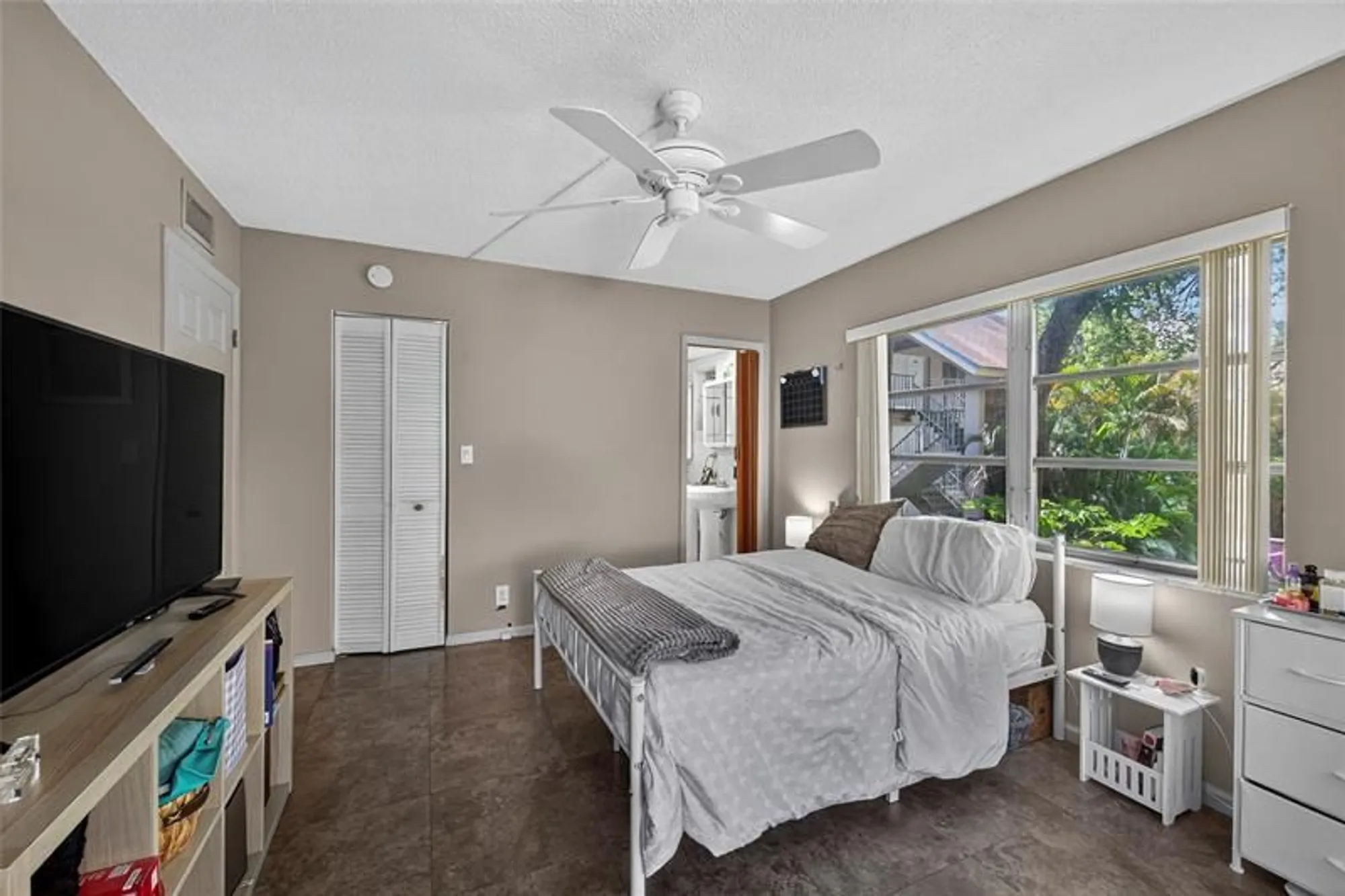 Property Slideshow image 17 of 41 | 2901 nw 47th ter apt 245a, Lauderdale Lakes, FL, 33313