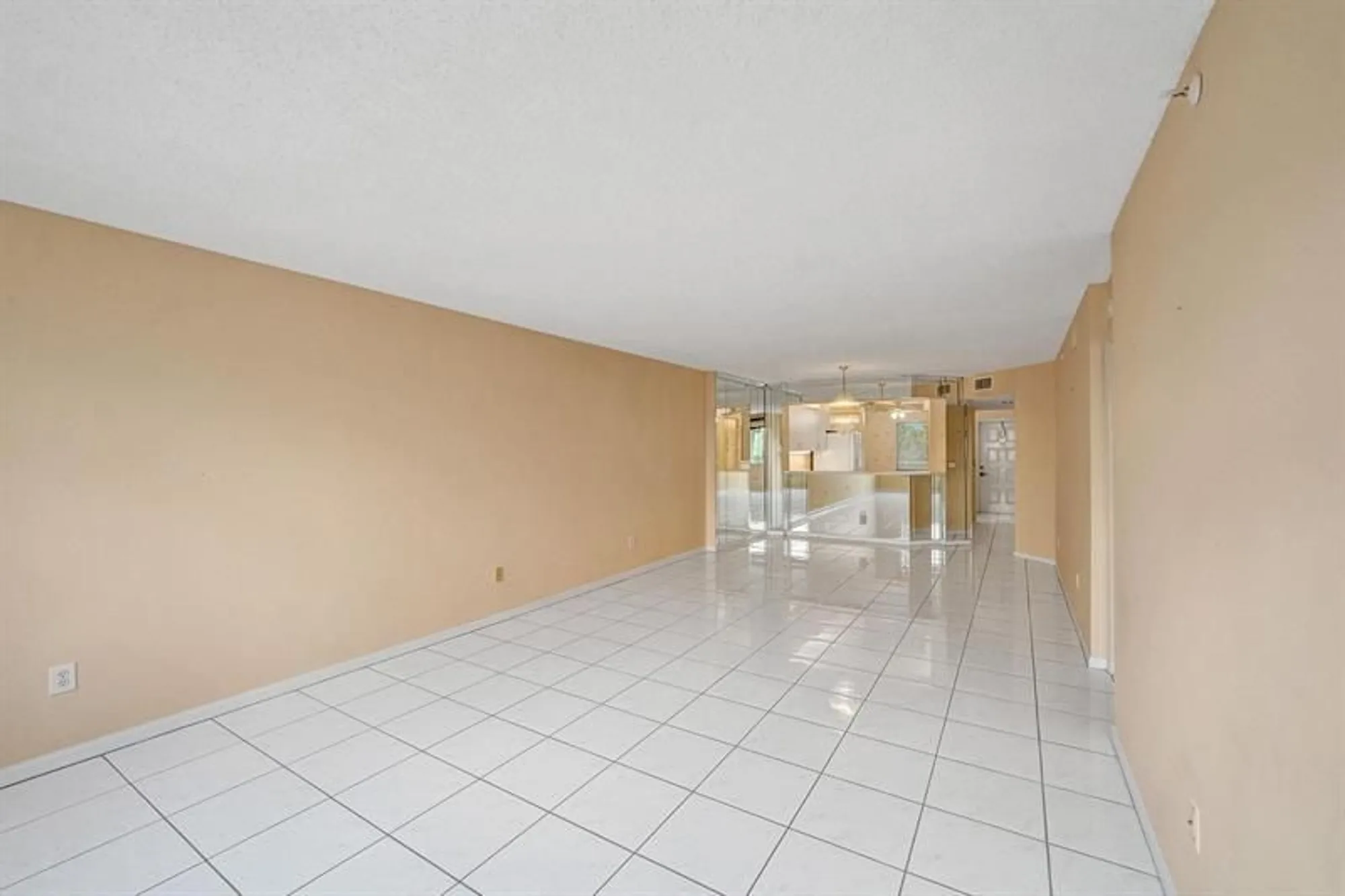 Property Slideshow image 22 of 61 | 9587 weldon cir apt b312, Fort Lauderdale, FL, 33321