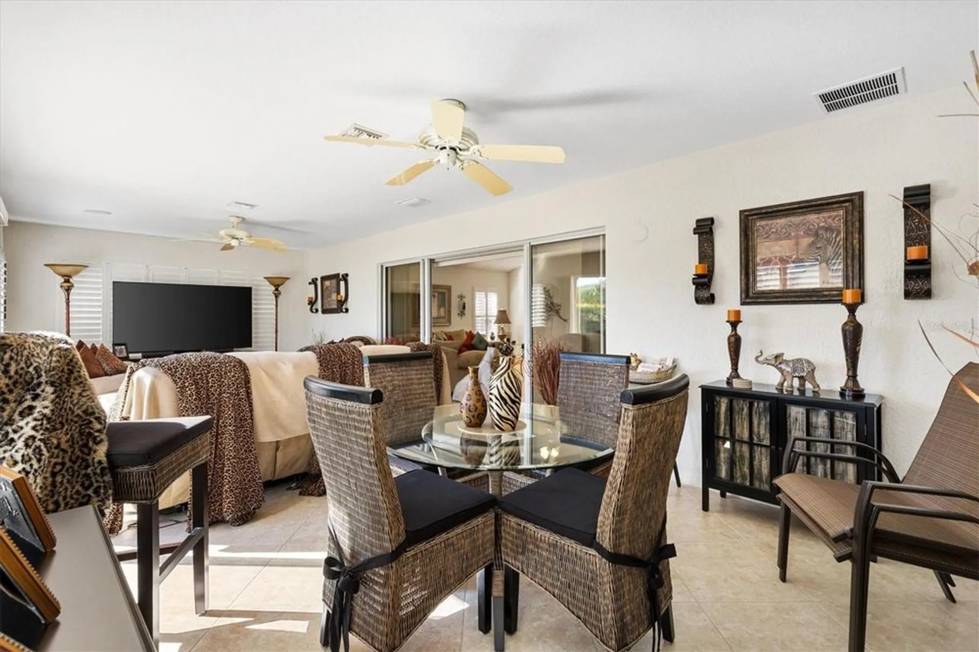 Property Slideshow image 20 of 37 | 552 society hill cir, The Villages, FL, 32162