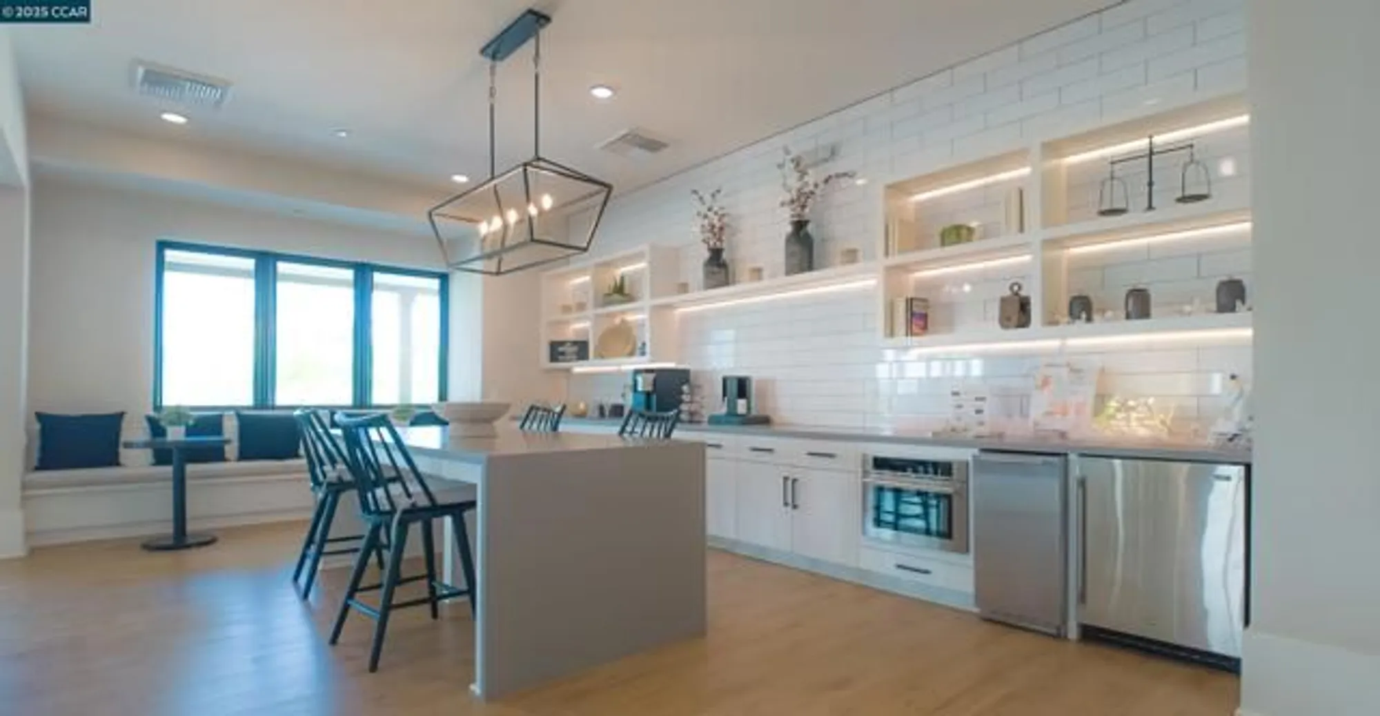 Property Slideshow image 10 of 37 | 2299 rustic oak ln, Rio Vista, CA, 94571