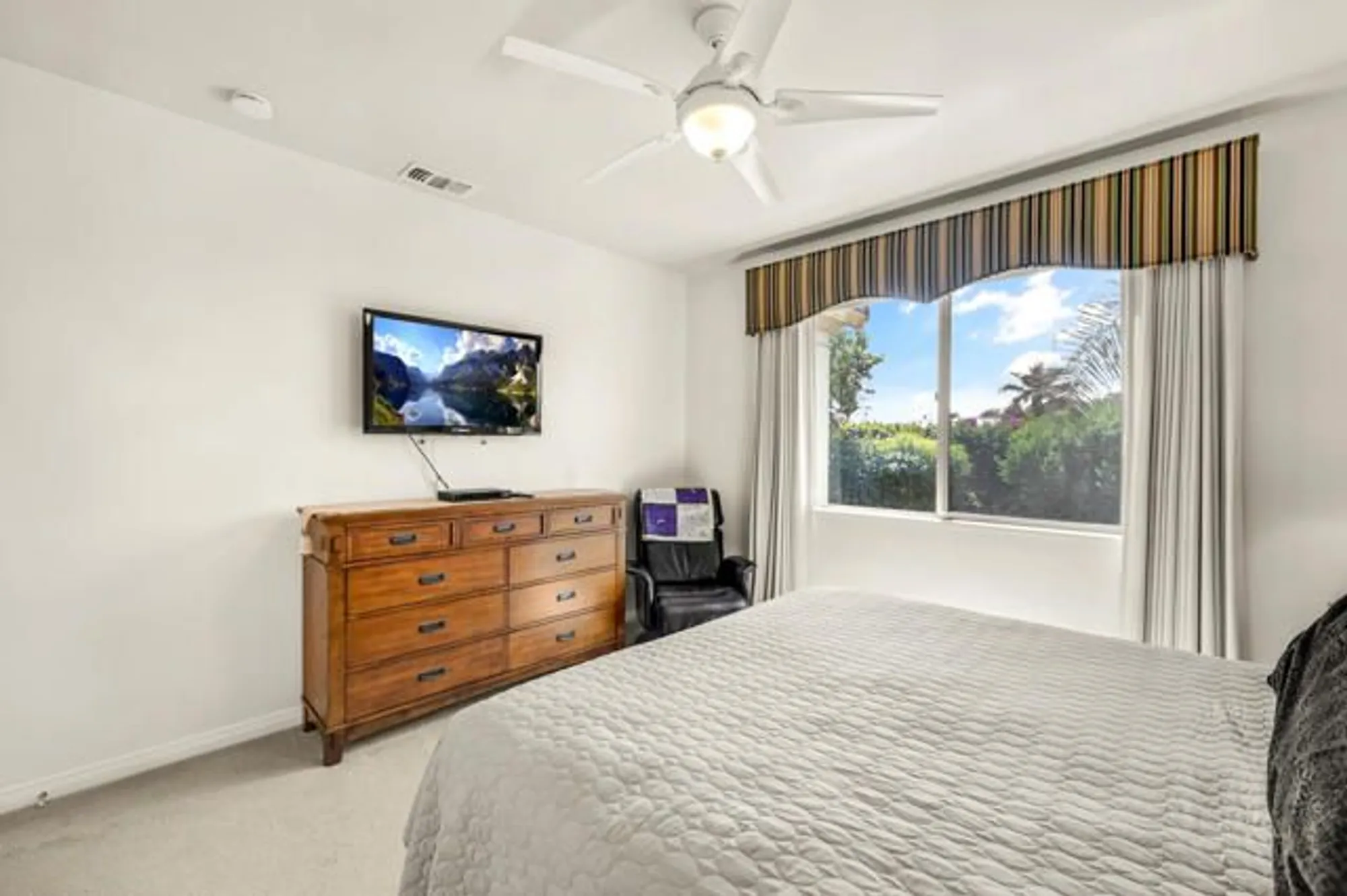 Property Slideshow image 17 of 42 | 80323 avenida linda vista, Indio, CA, 92203