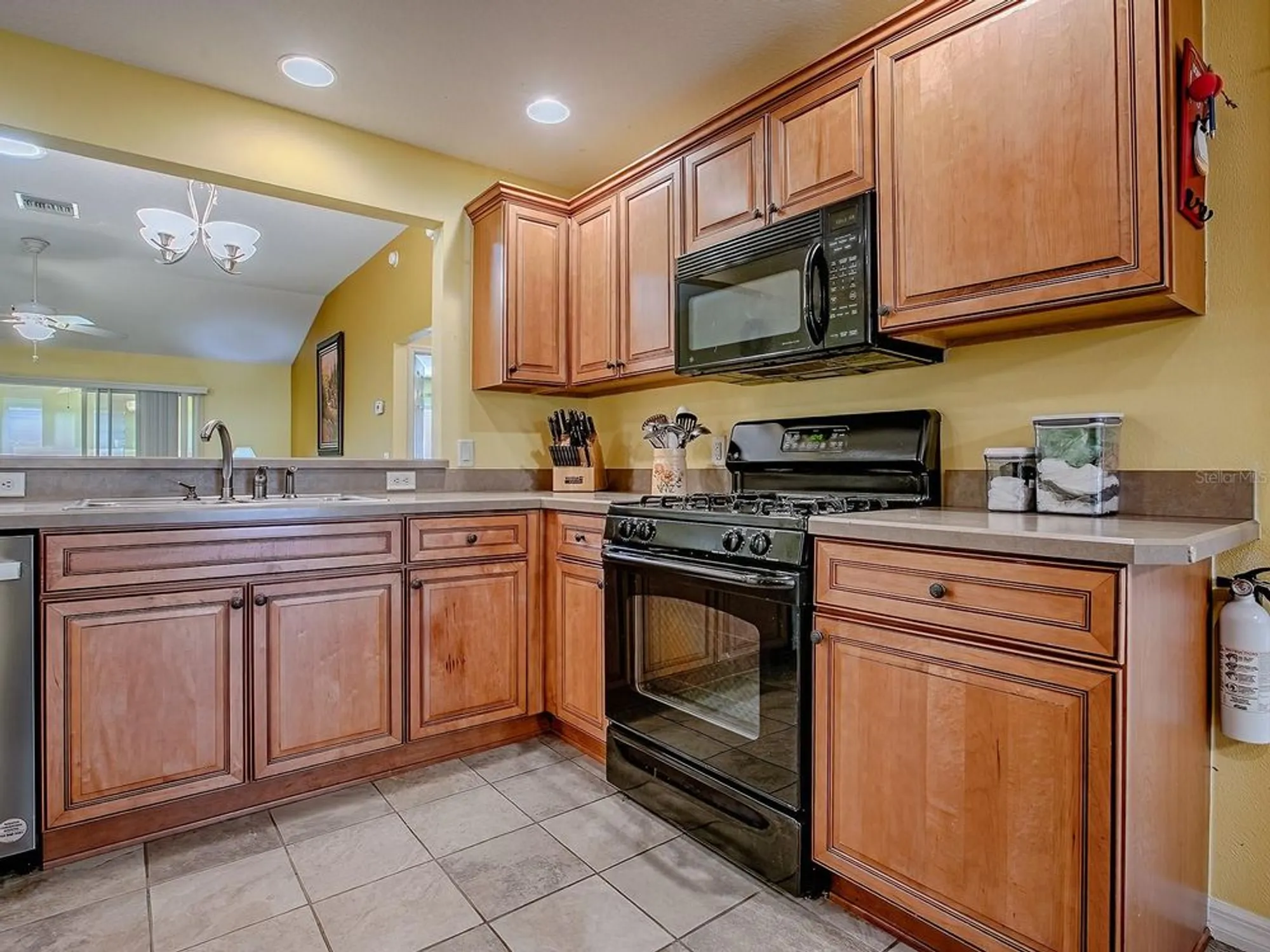 Property Slideshow image 11 of 43 | 1675 westminster ct, The Villages, FL, 32162