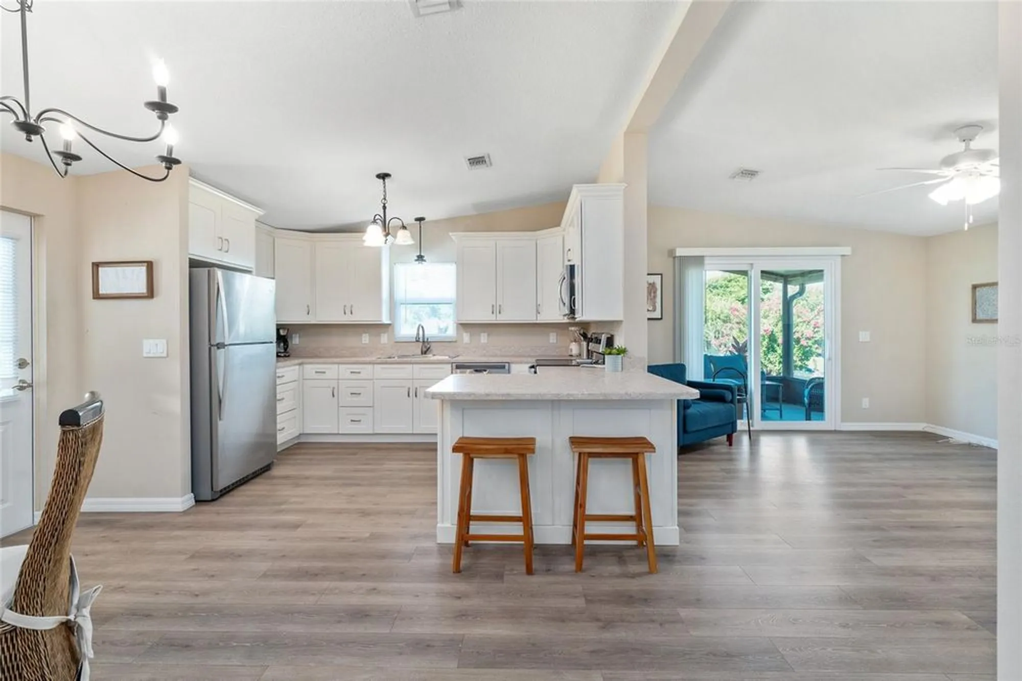 Property Slideshow image 24 of 67 | 1607 doral cir, Lady Lake, FL, 32159