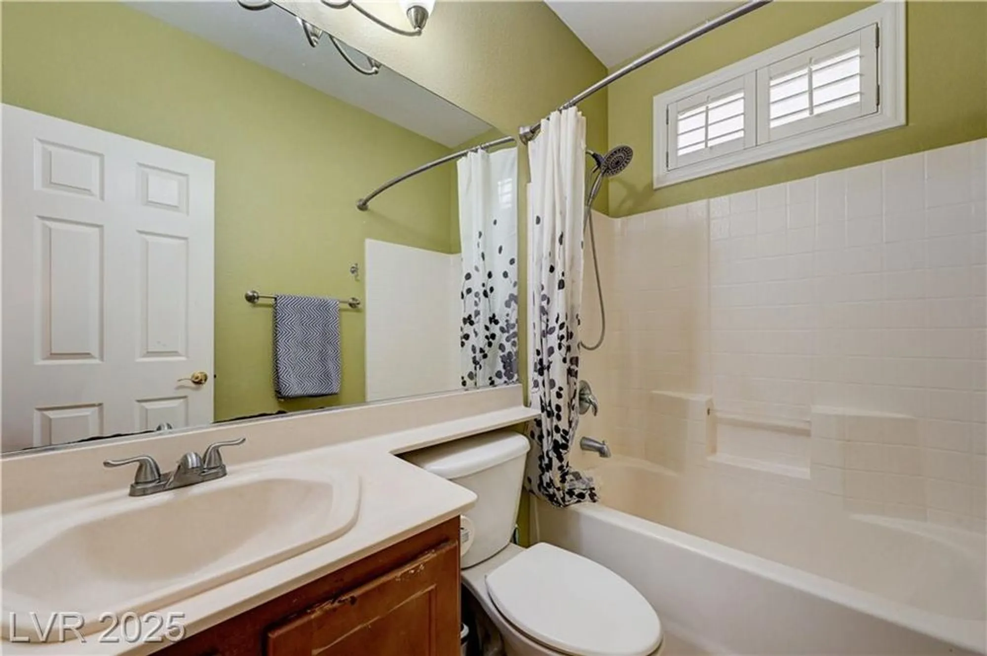 Property Slideshow image 26 of 99 | 10241 premia pl, Las Vegas, NV, 89135
