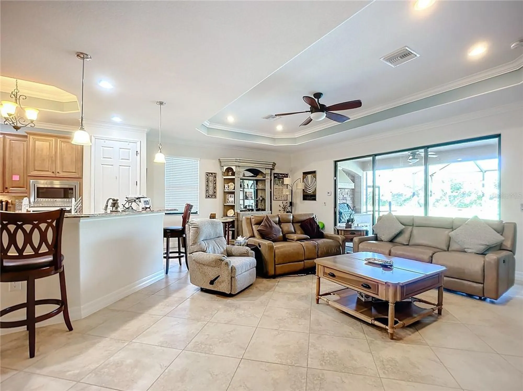 Property Slideshow image 17 of 61 | 2902 aviamar cir, Naples, FL, 34114