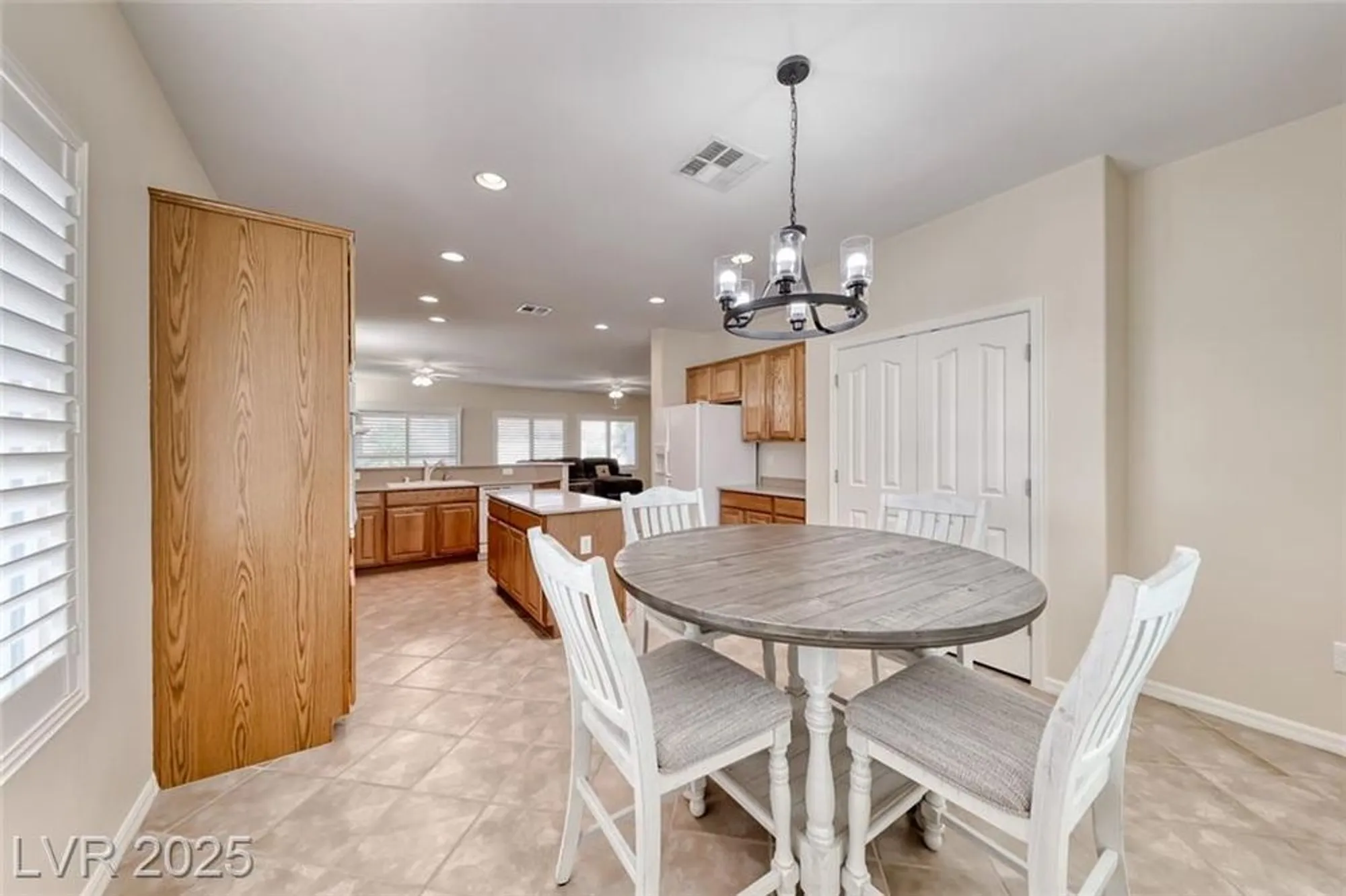 Property Slideshow image 21 of 56 | 2218 sandstone cliffs dr, Henderson, NV, 89044