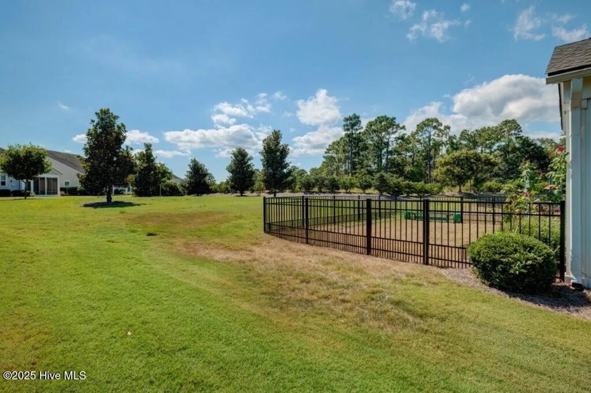 Property Slideshow image 45 of 64 | 521 lyrebird ave, Wilmington, NC, 28412