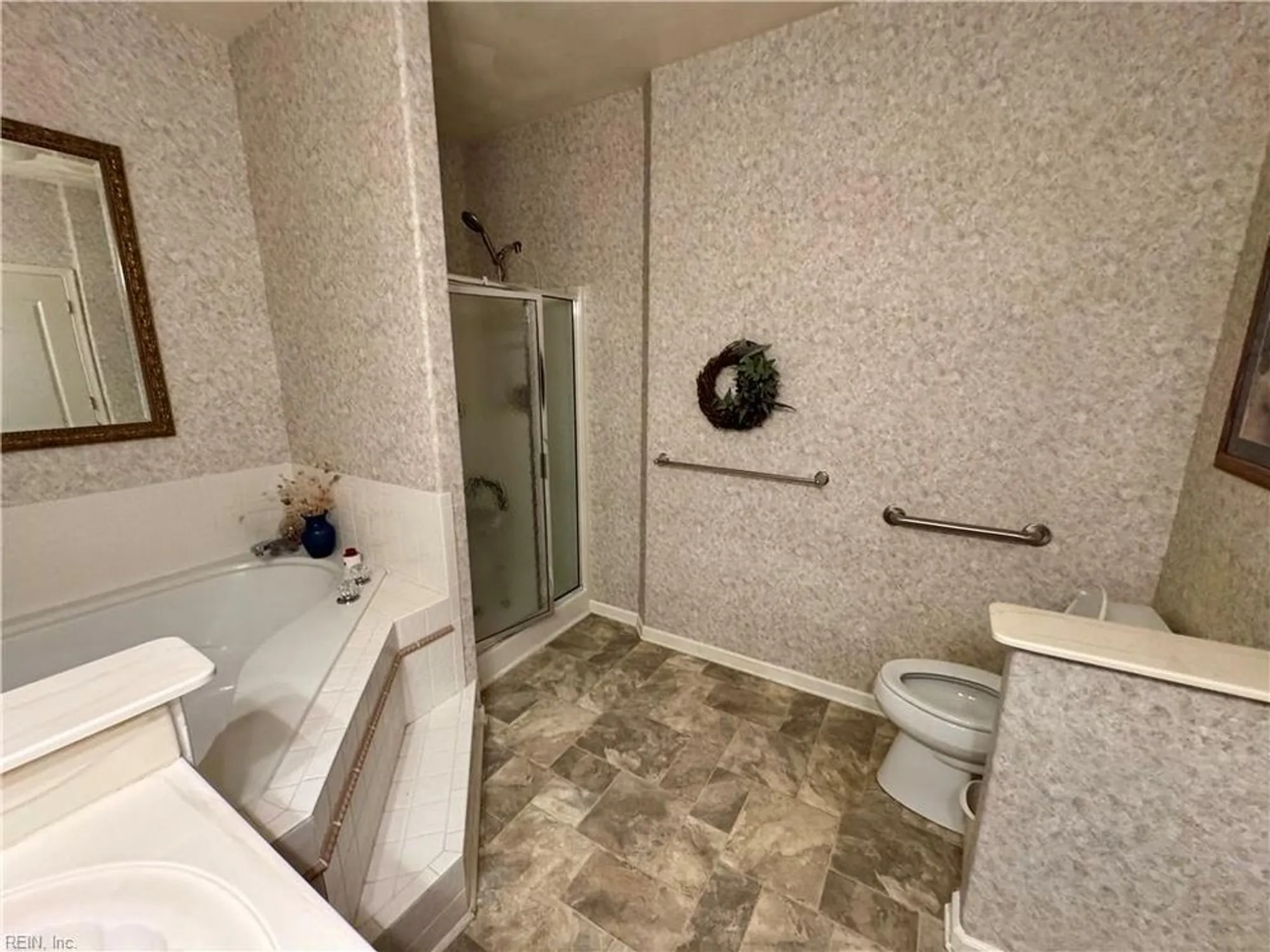 Property Slideshow image 21 of 37 | 2811 loveliness ct, Virginia Beach, VA, 23456