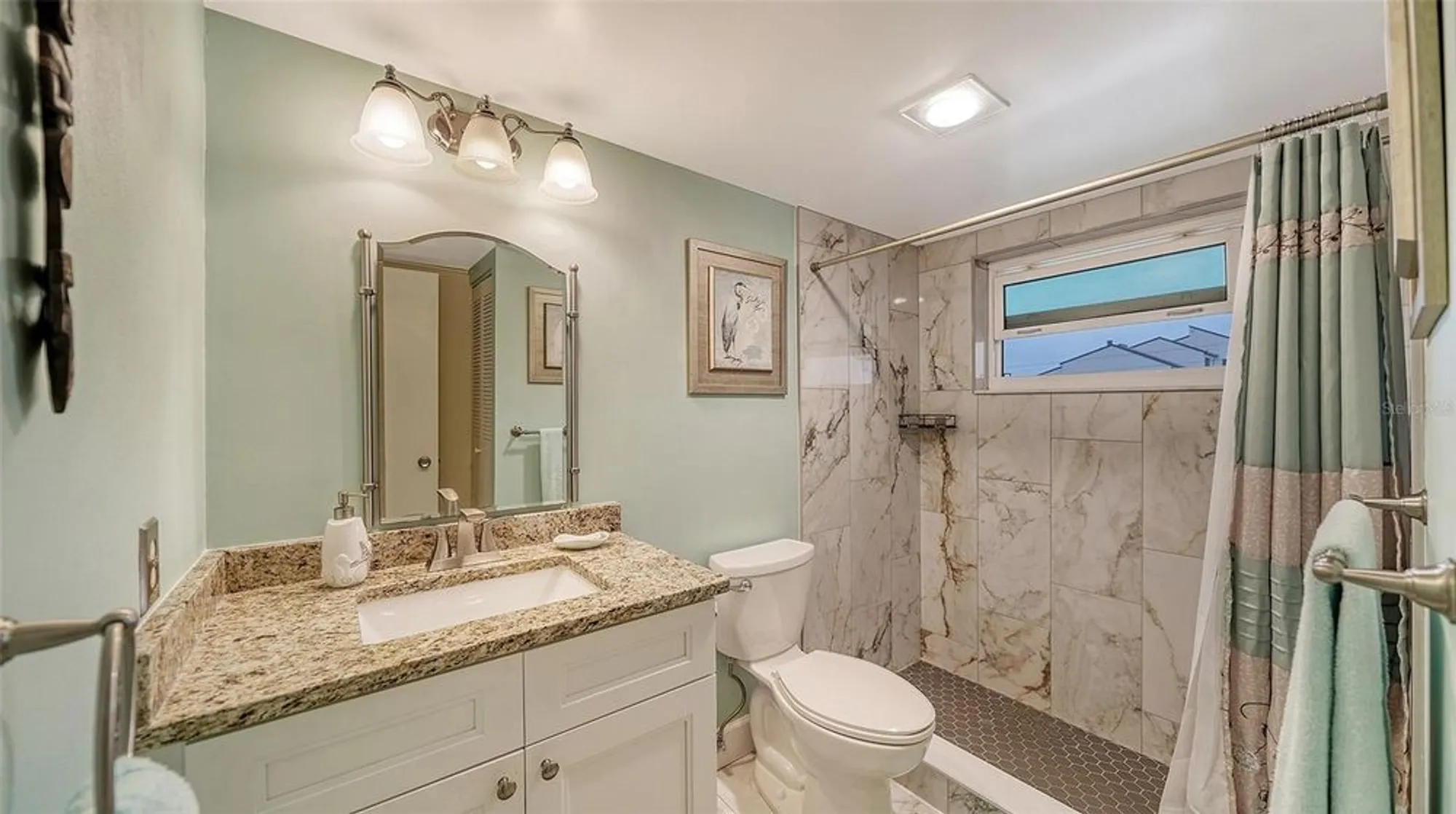 Property Slideshow image 31 of 77 | 1250 n portofino dr # 305mar, Sarasota, FL, 34242