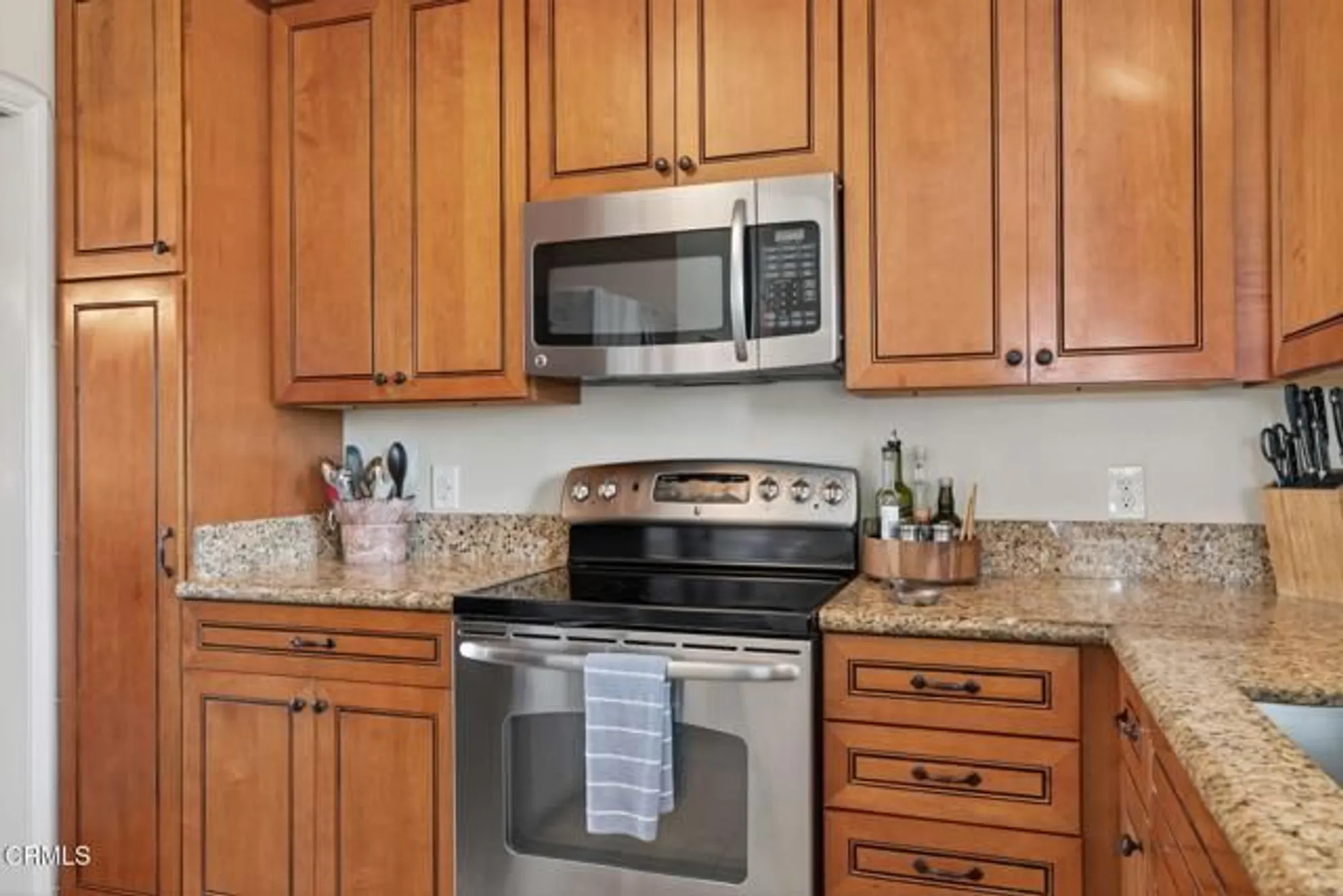 Property Slideshow image 25 of 63 | 271 e fiesta grn, Port Hueneme, CA, 93041