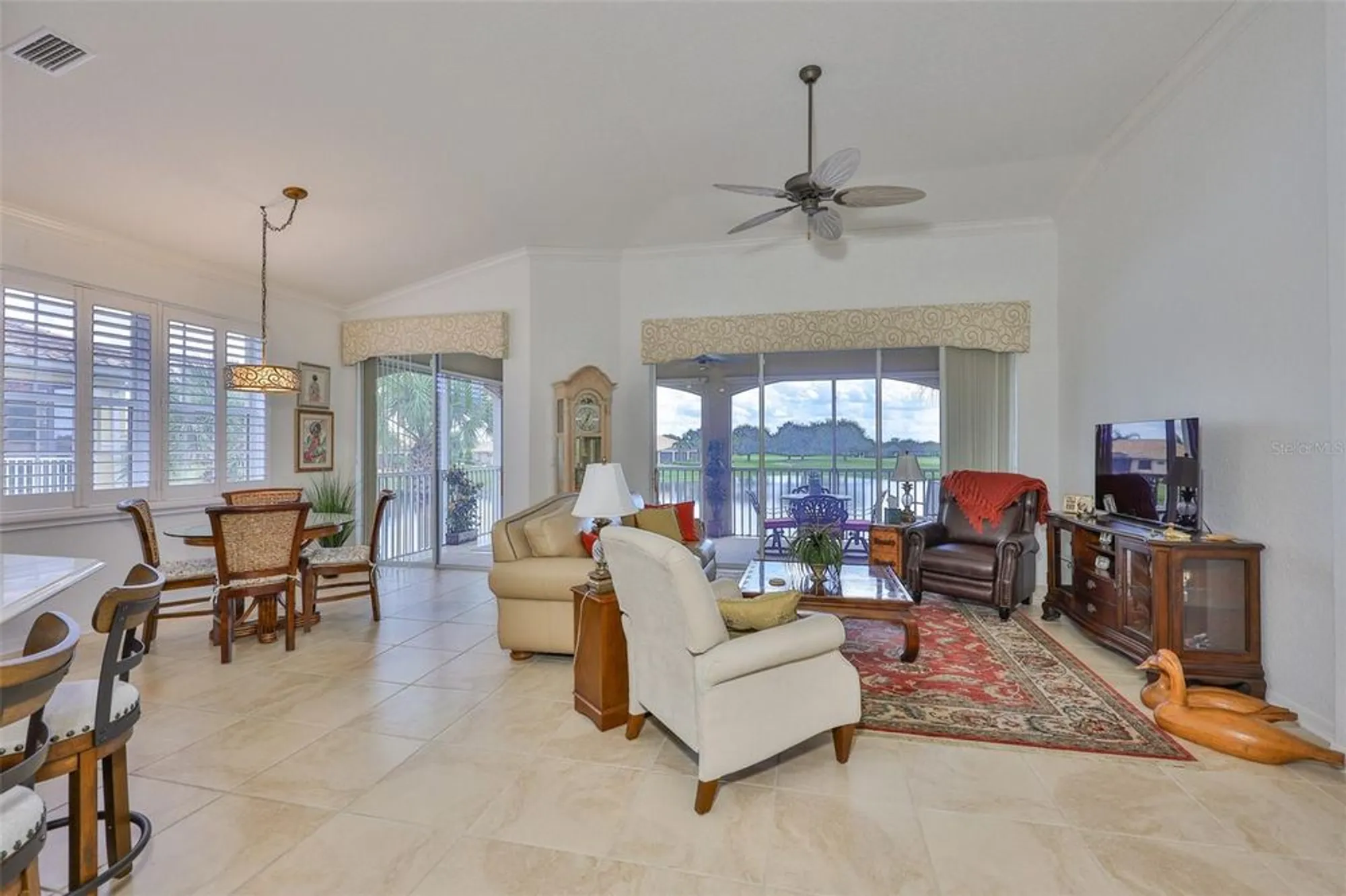 Property Slideshow image 16 of 57 | 1360 emerald dunes dr, Sun City Center, FL, 33573
