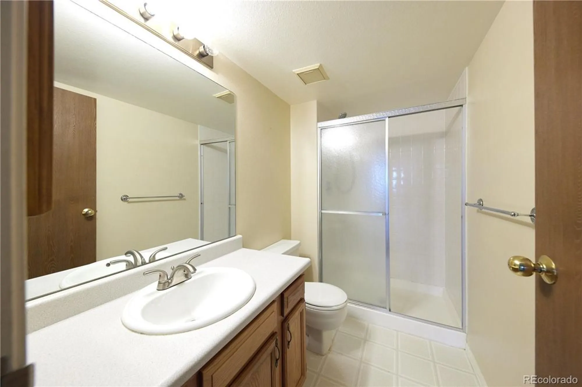 Property Slideshow image 21 of 45 | 13902 e marina dr apt 610, Aurora, CO, 80014