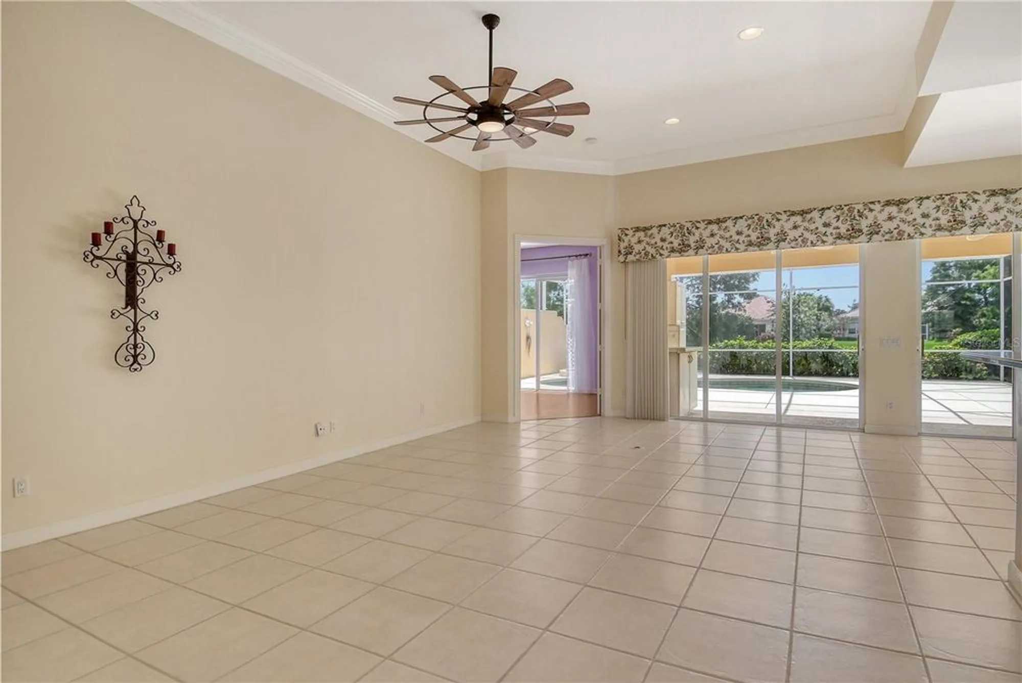 Property Slideshow image 5 of 70 | 5562 octonia pl, Sarasota, FL, 34238