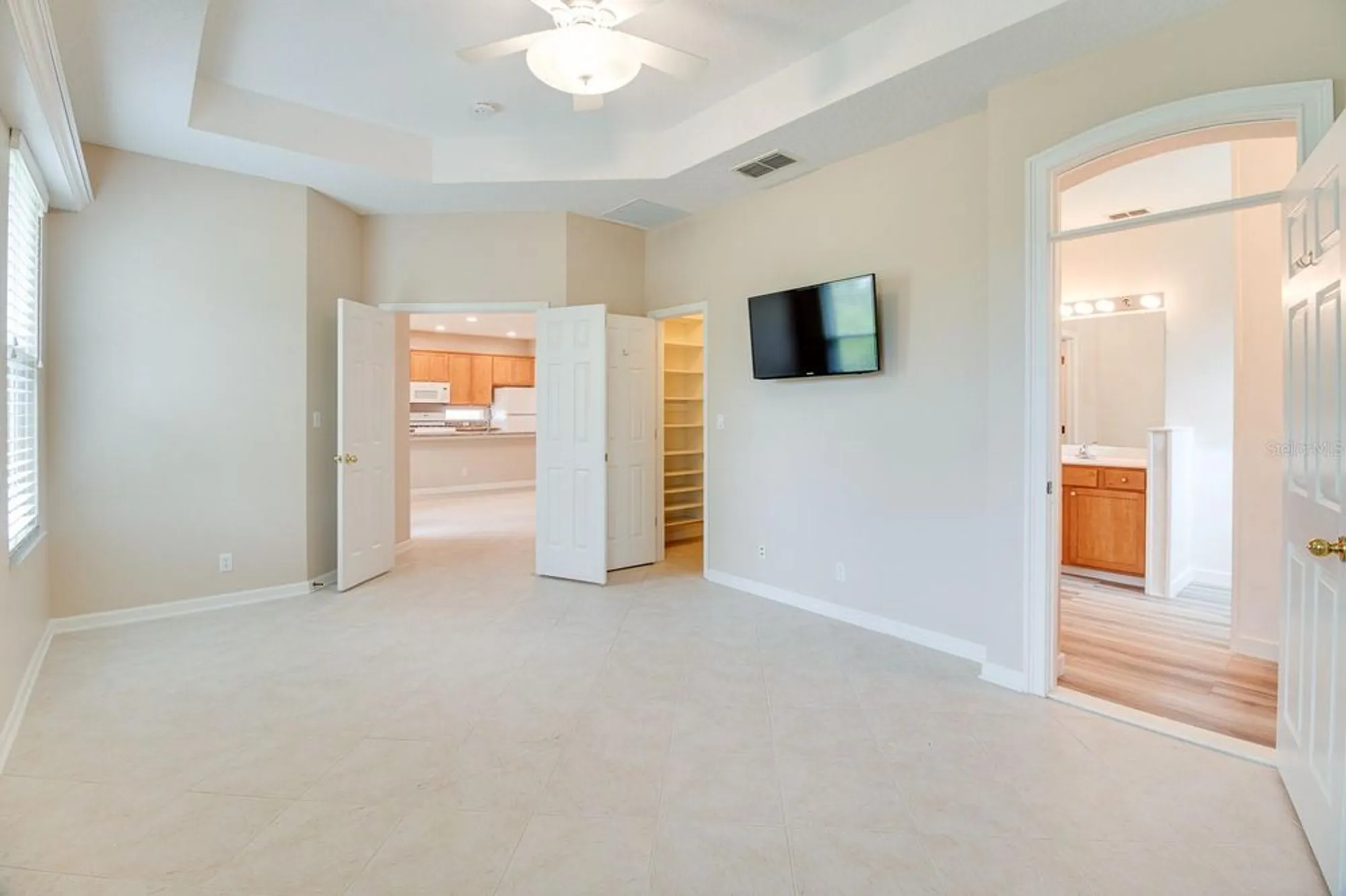 Property Slideshow image 16 of 46 | 1018 heron point cir, Deland, FL, 32724