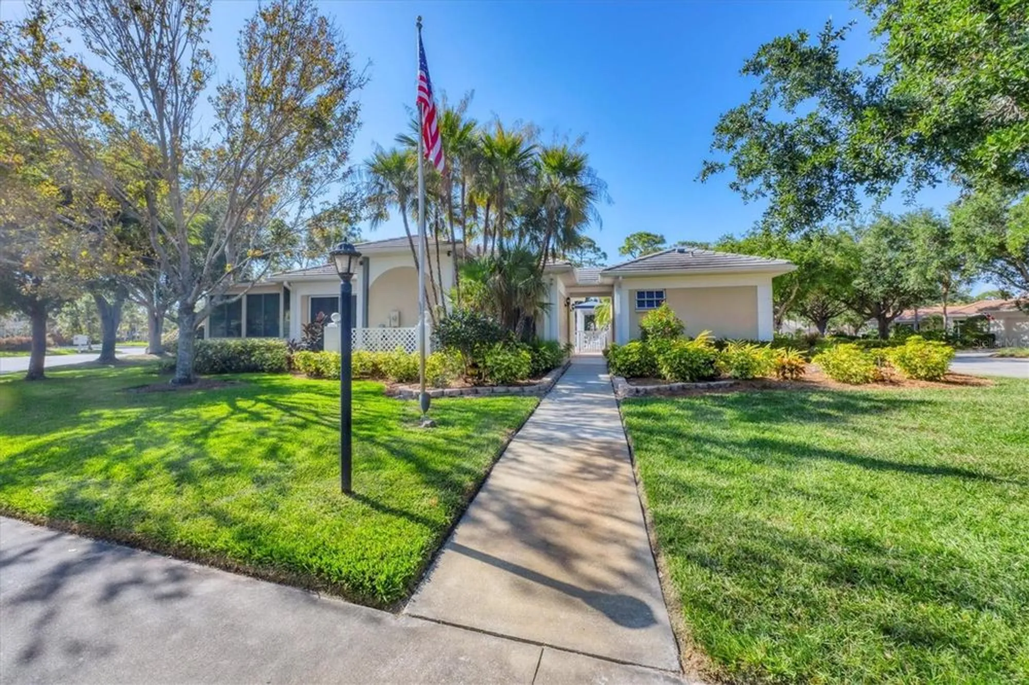 Property Slideshow image 27 of 44 | 914 barclay ct, Venice, FL, 34293