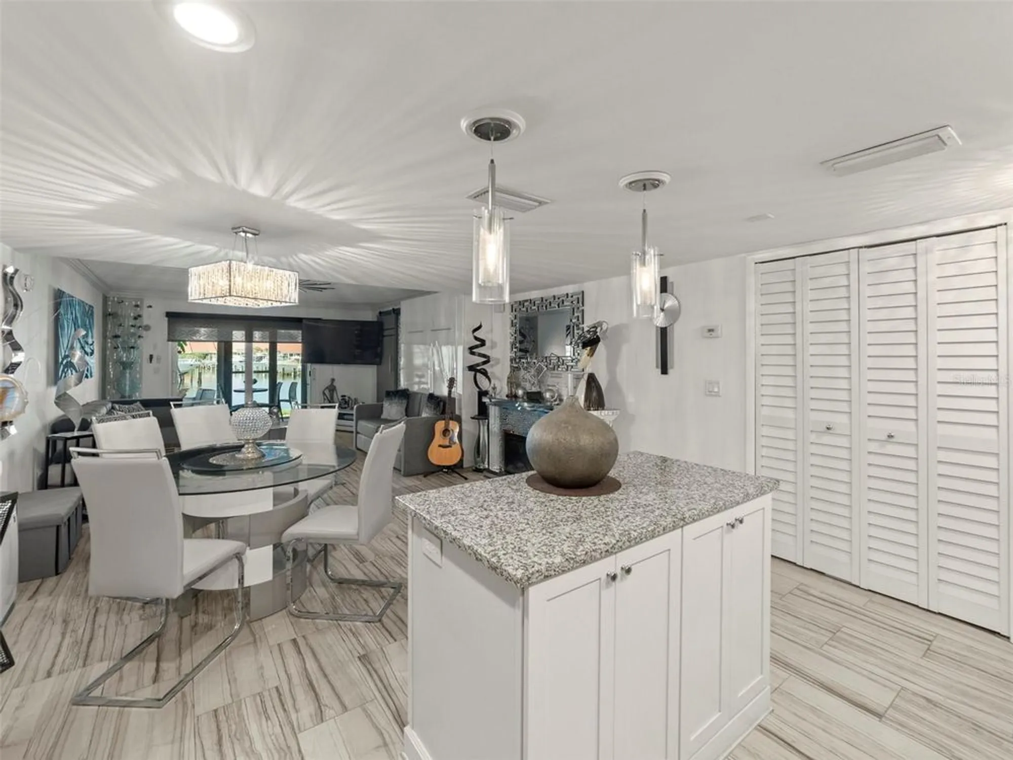 Property Slideshow image 7 of 36 | 7600 sun island dr 107, South Pasadena, FL, 33707