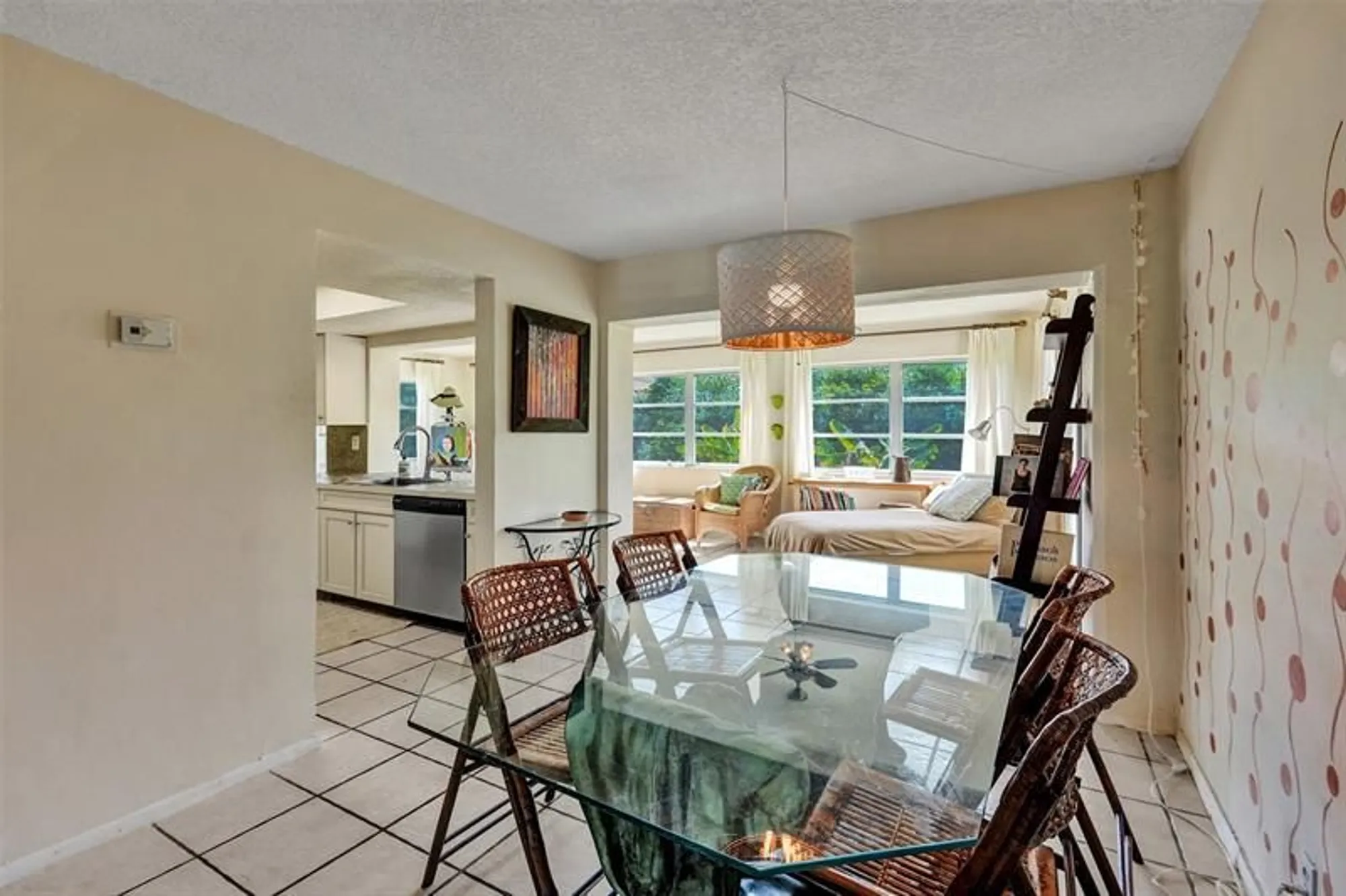 Property Slideshow image 16 of 46 | 4712 nw 41st ave, Lauderdale Lakes, FL, 33319