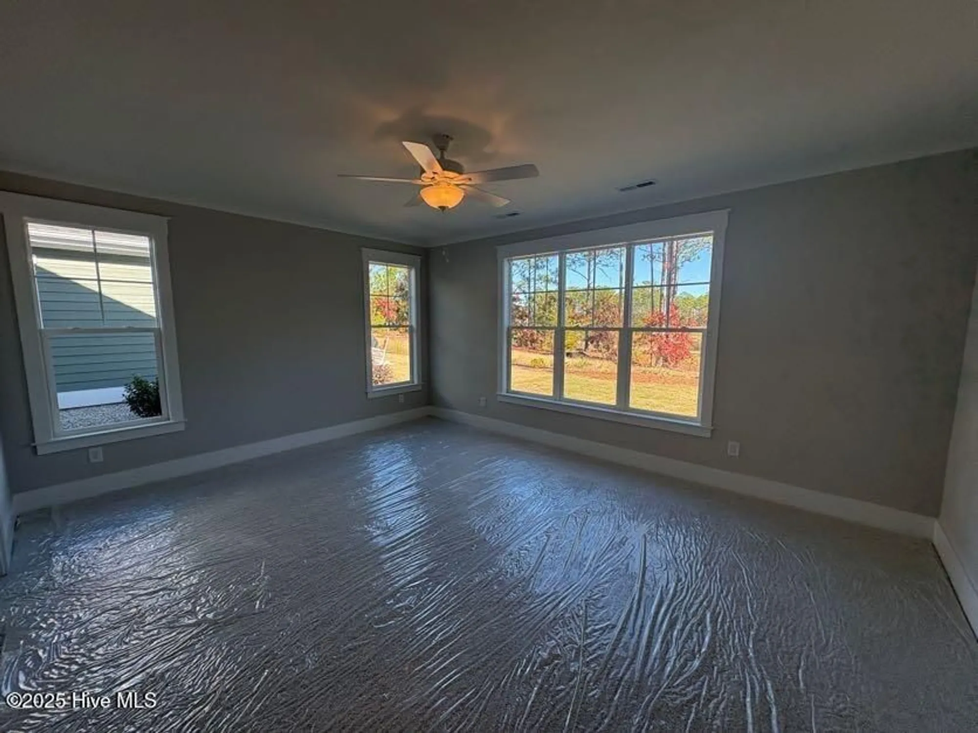 Property Slideshow image 19 of 34 | 335 longhill dr, Wilmington, NC, 28412