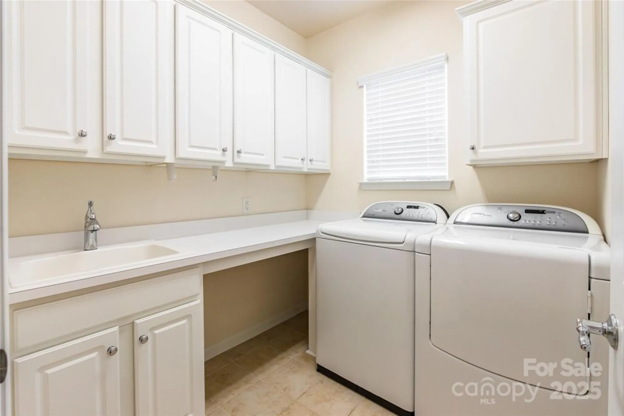 Property Slideshow image 30 of 42 | 2050 yellowstone dr, Fort Mill, SC, 29707