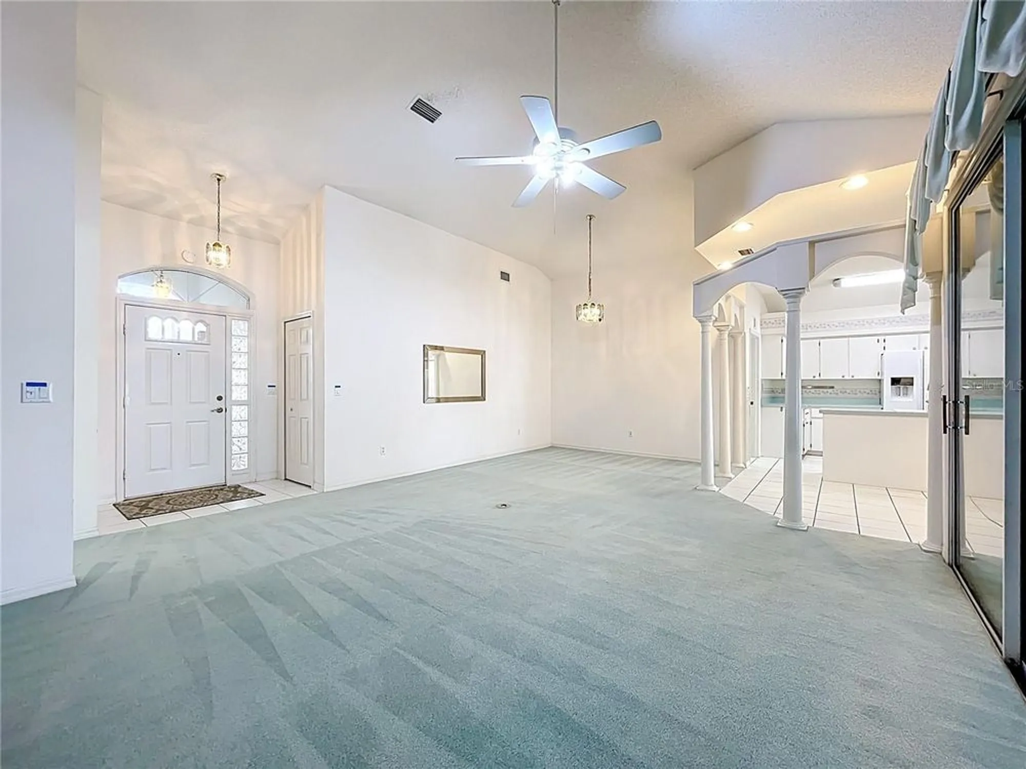 Property Slideshow image 8 of 63 | 5518 queen victoria dr, Leesburg, FL, 34748