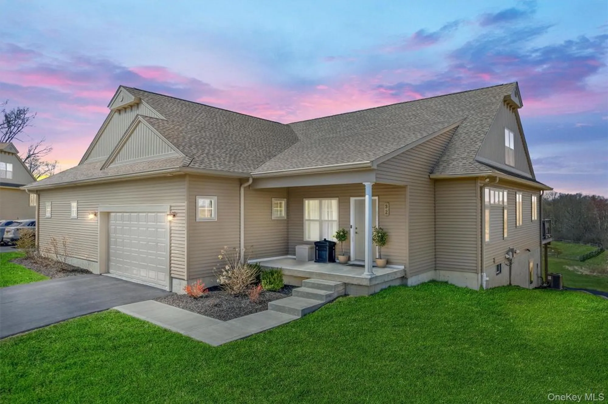 Property Slideshow image 2 of 25 | 32 ottaway ln, Campbell Hall, NY, 10916