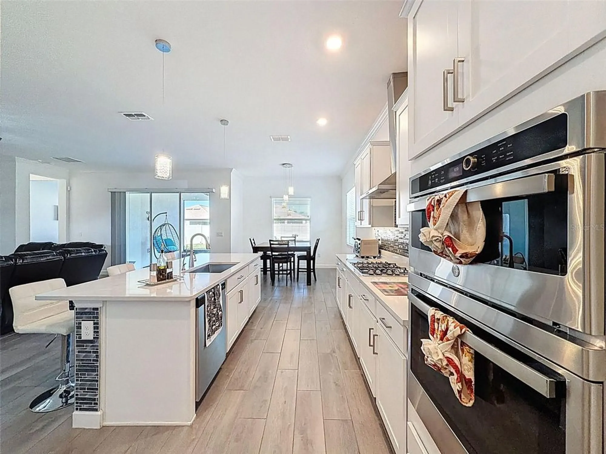 Property Slideshow image 18 of 70 | 17301 scuba crest st, Wimauma, FL, 33598