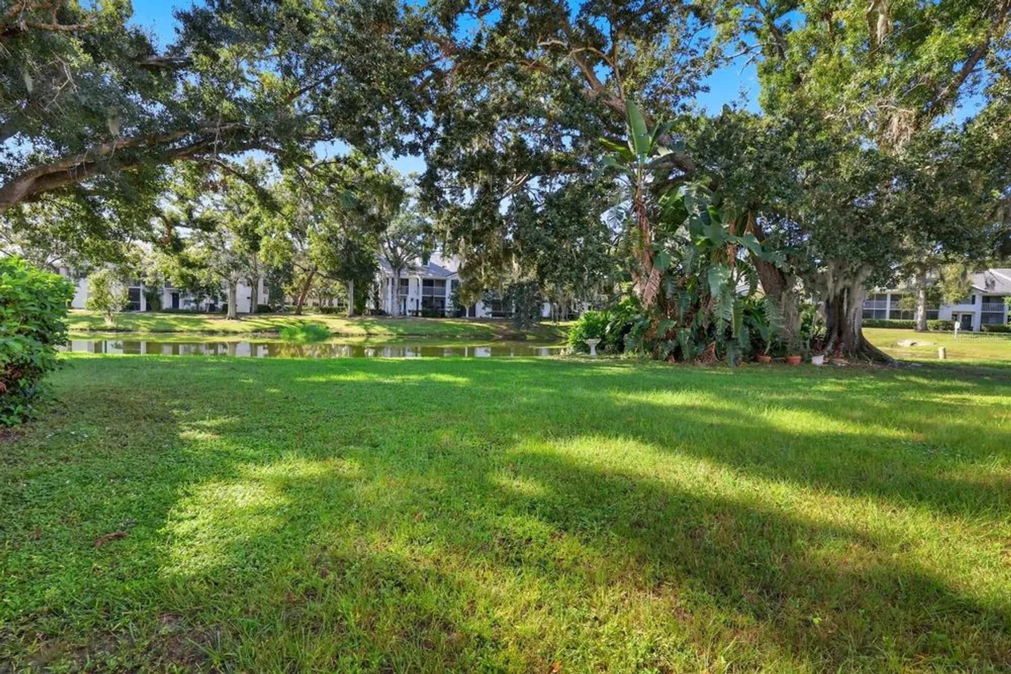 Property Slideshow image 6 of 50 | 5508 gardens dr, Sarasota, FL, 34243