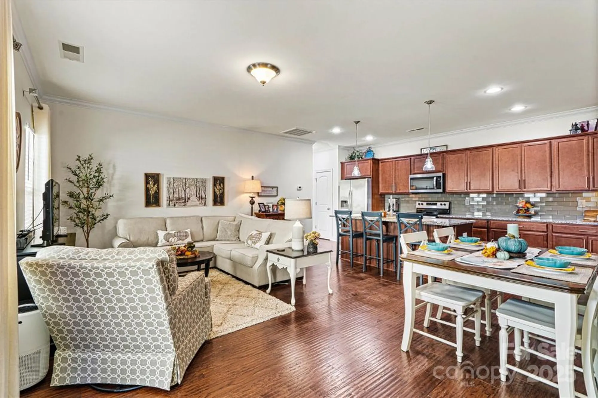 Property Slideshow image 8 of 35 | 7520 fairway villa cir, Denver, NC, 28037