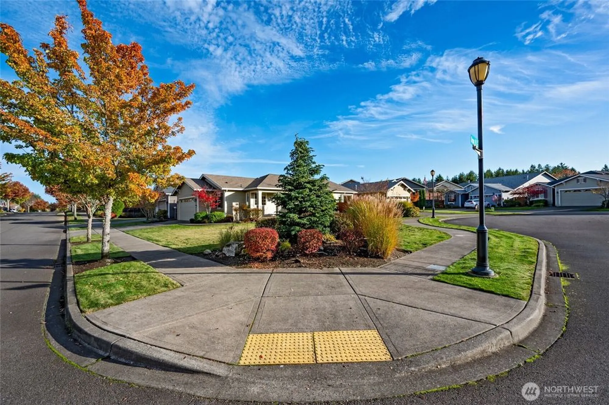 Property Slideshow image 36 of 40 | 4958 orcas st ne, Olympia, WA, 98516