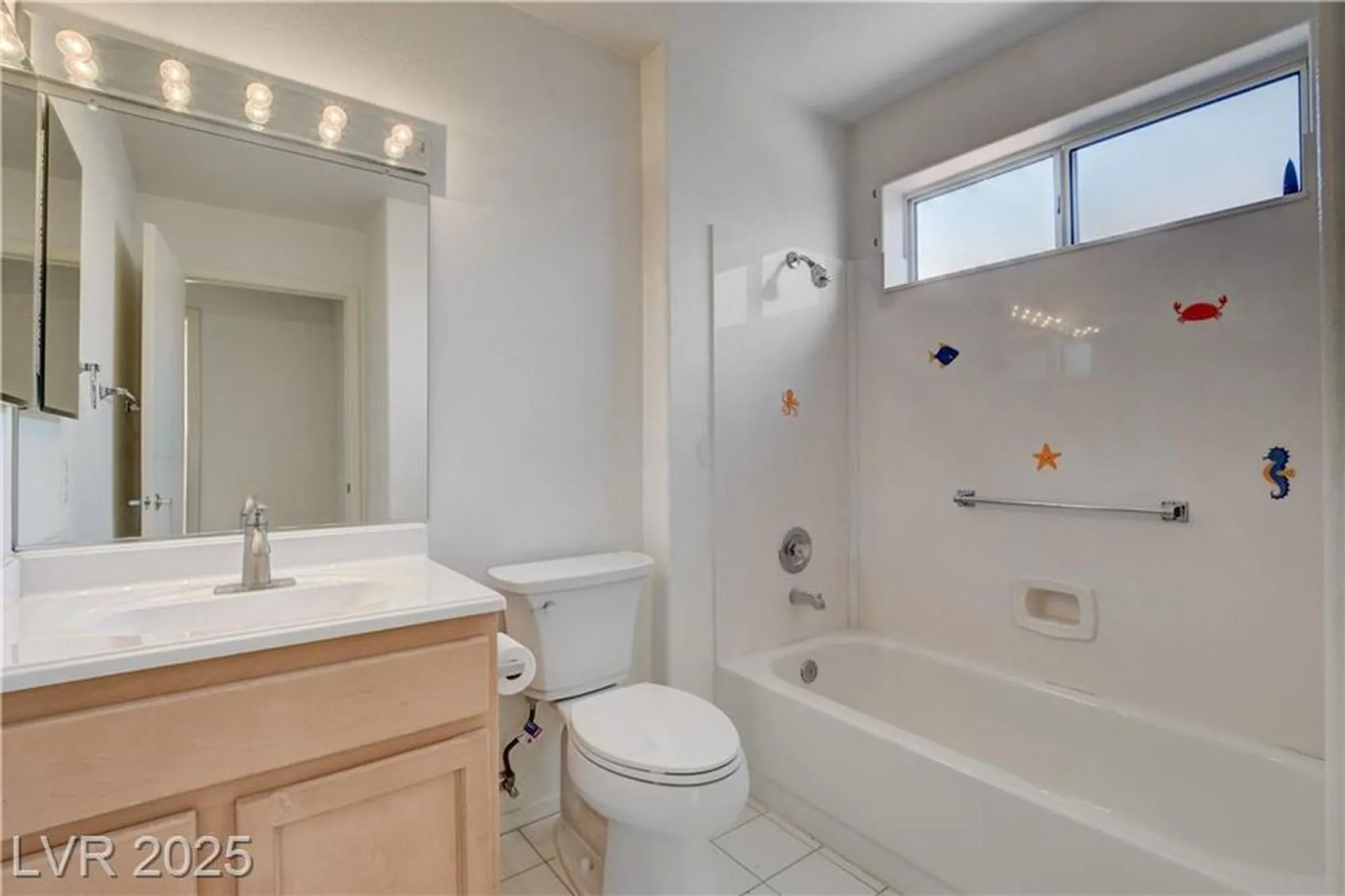 Property Slideshow image 38 of 71 | 10113 cresent creek dr, Las Vegas, NV, 89134