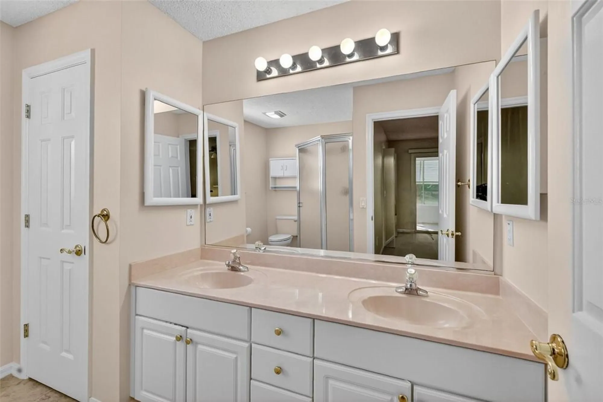 Property Slideshow image 20 of 36 | 1402 navarro ct, The Villages, FL, 32159