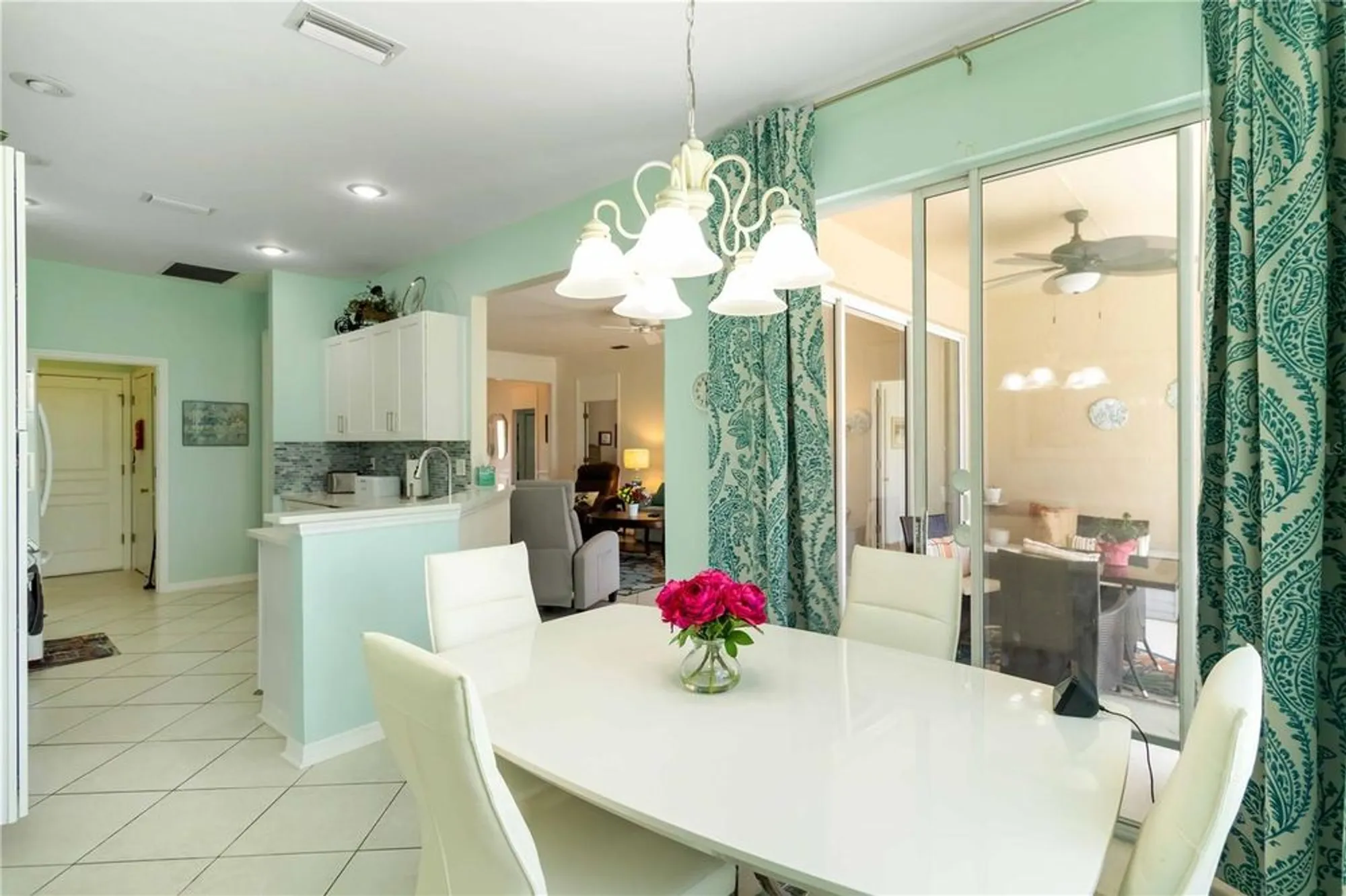 Property Slideshow image 11 of 34 | 357 fareham dr, Venice, FL, 34293