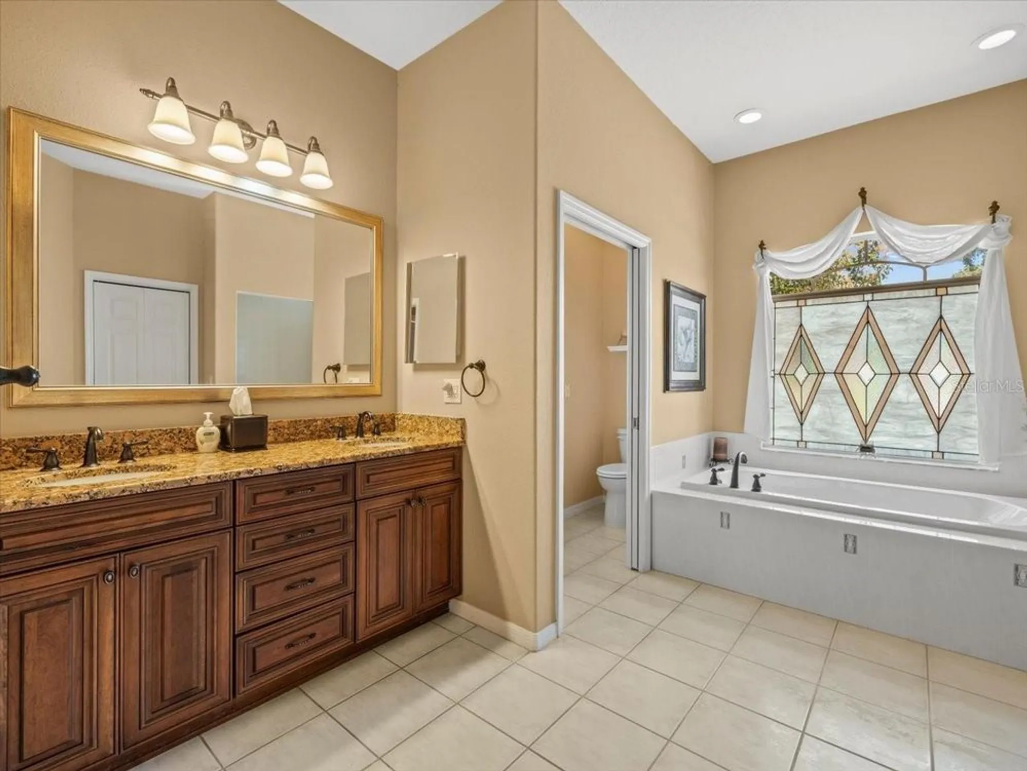 Property Slideshow image 20 of 66 | 9216 tarleton cir, Weeki Wachee, FL, 34613
