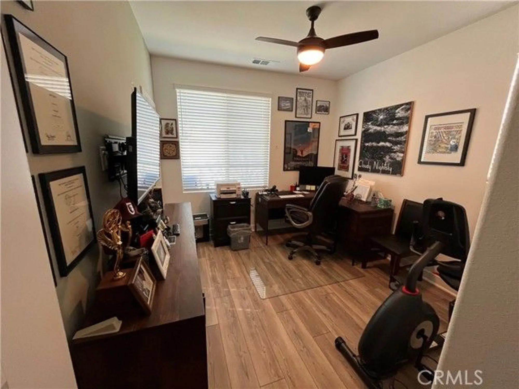 Property Slideshow image 17 of 40 | 1575 village green way, Beaumont, CA, 92223