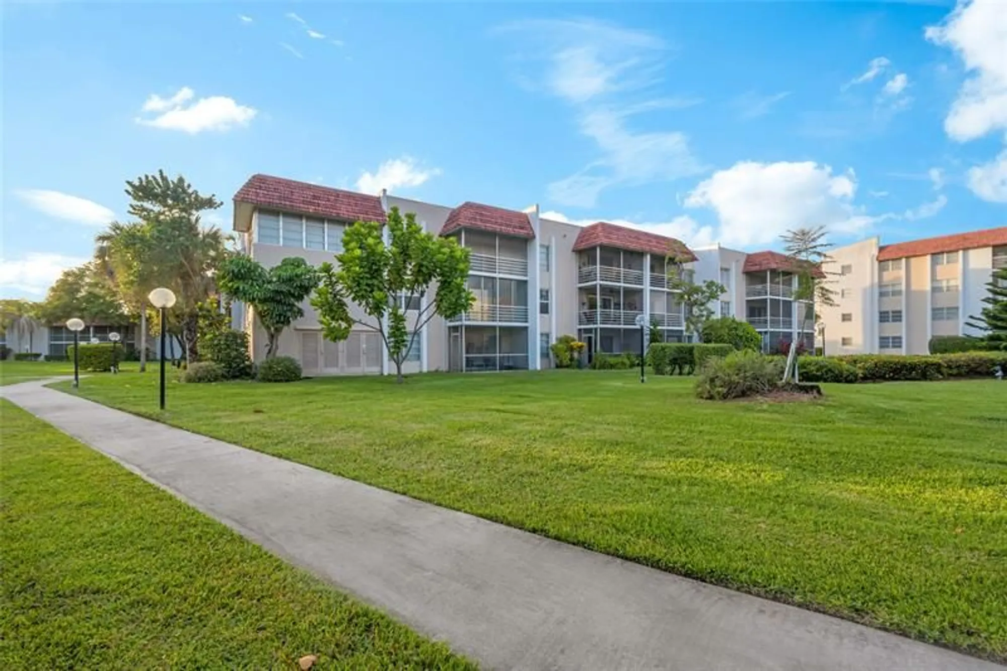 Property Slideshow image 20 of 21 | 3774 inverrary blvd apt 104p, Lauderhill, FL, 33319