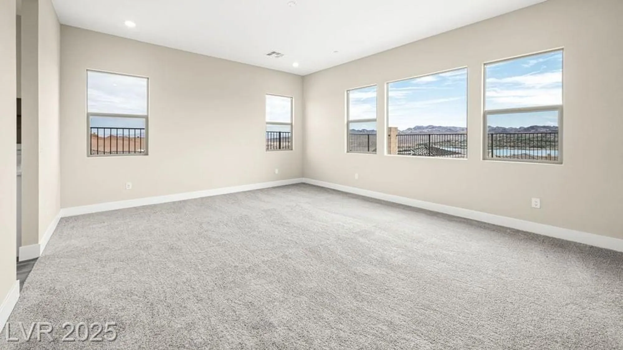 Property Slideshow image 38 of 50 | 243 paraggi bay dr, Henderson, NV, 89011