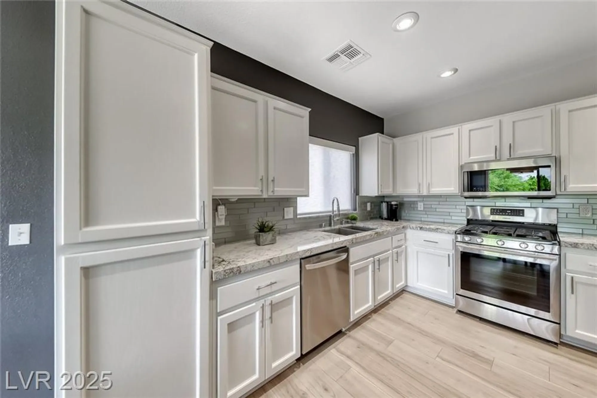 Property Slideshow image 14 of 50 | 1605 williamsport st, Henderson, NV, 89052