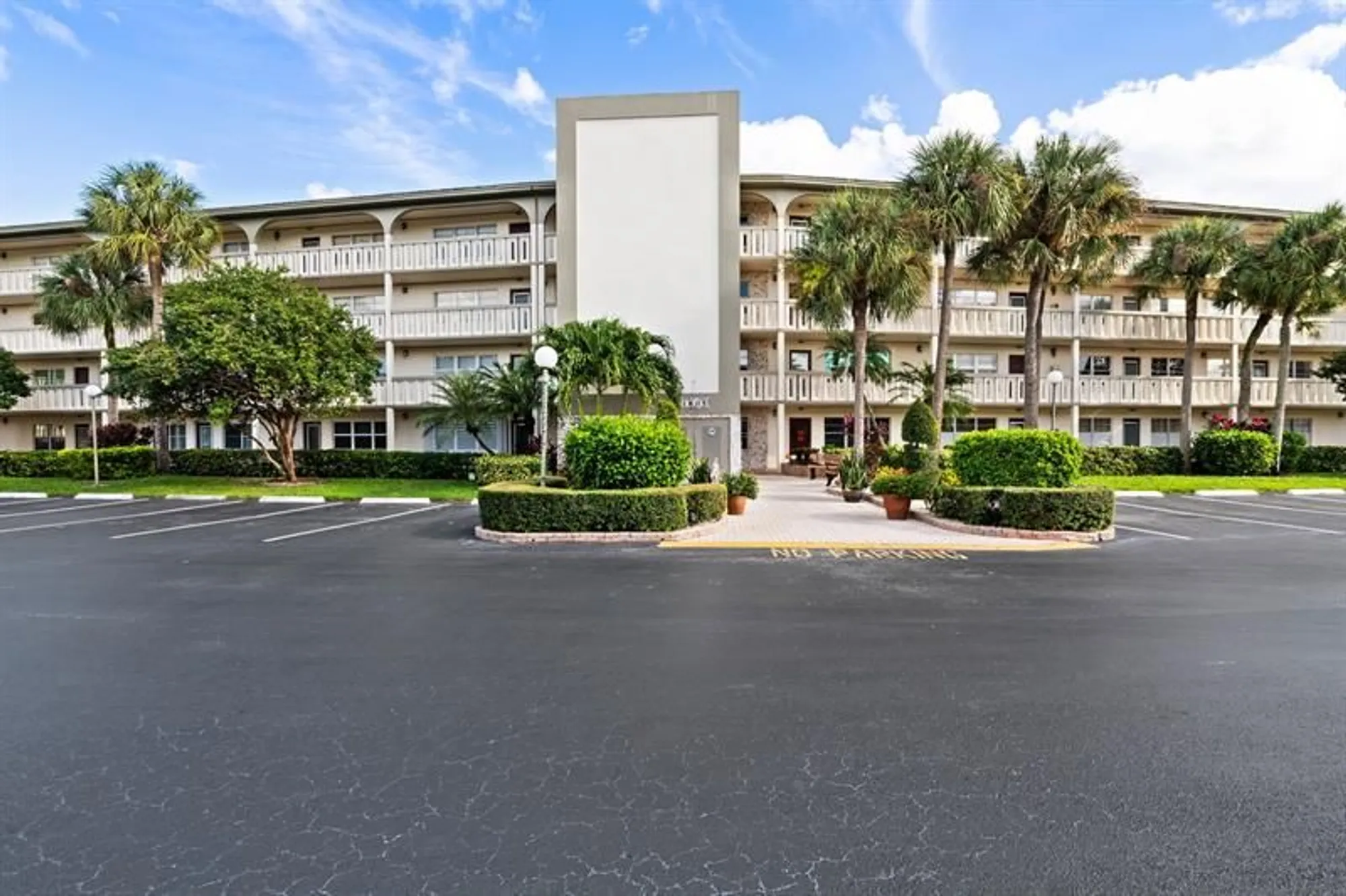 Property Slideshow image 4 of 25 | 1805 eleuthera pt apt o3, Coconut Creek, FL, 33066