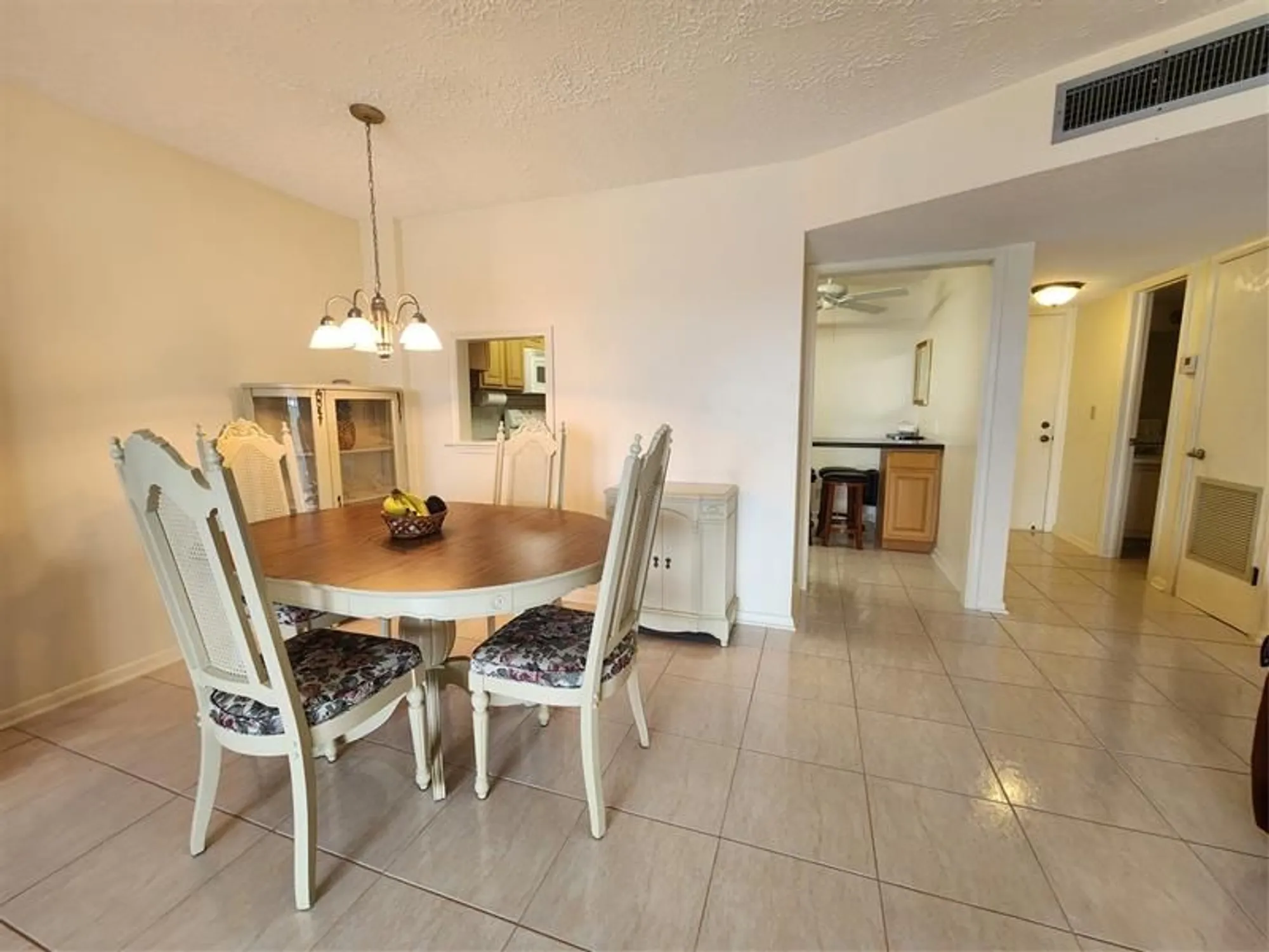 Property Slideshow image 11 of 25 | 4851 nw 21st st 412, Lauderhill, FL, 33313