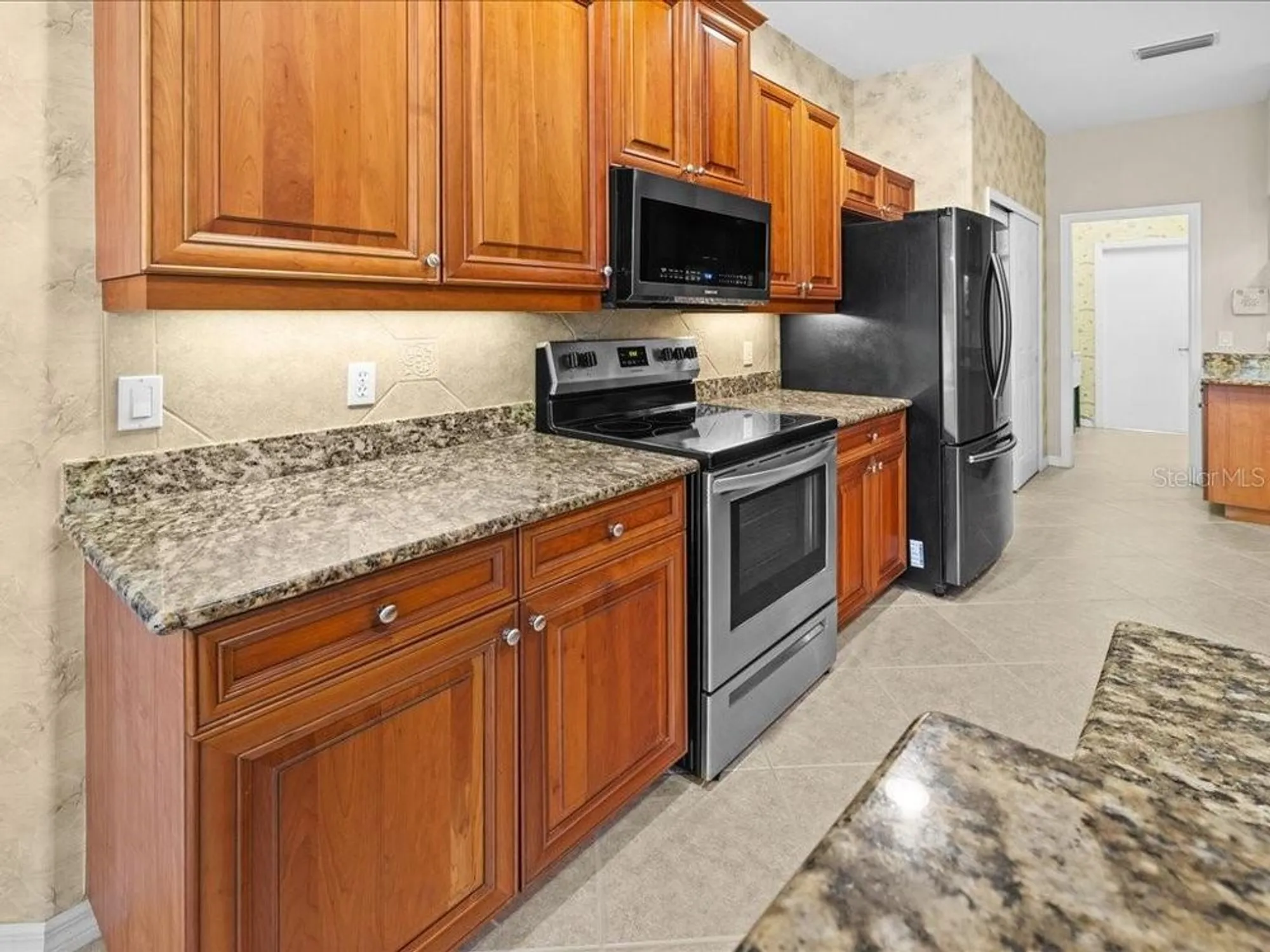 Property Slideshow image 20 of 61 | 3927 whispering oaks dr, North Port, FL, 34287