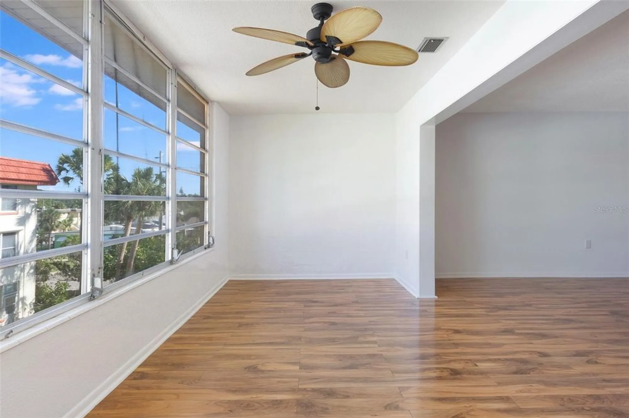 Property Slideshow image 7 of 30 | 3010 59th st 303, Gulfport, FL, 33707