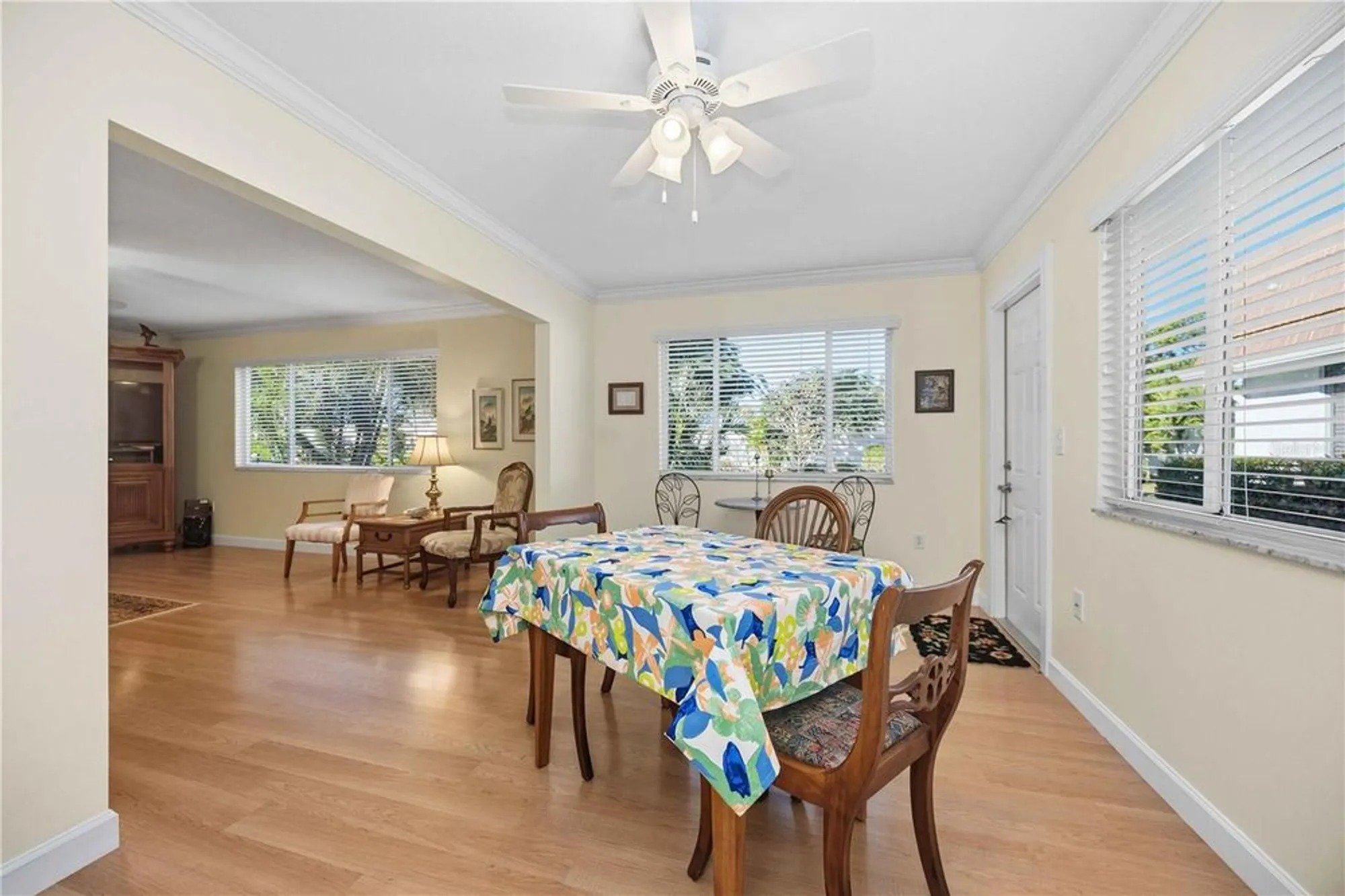 Property Slideshow image 7 of 20 | 5453 riverbluff cir # v68, Sarasota, FL, 34231