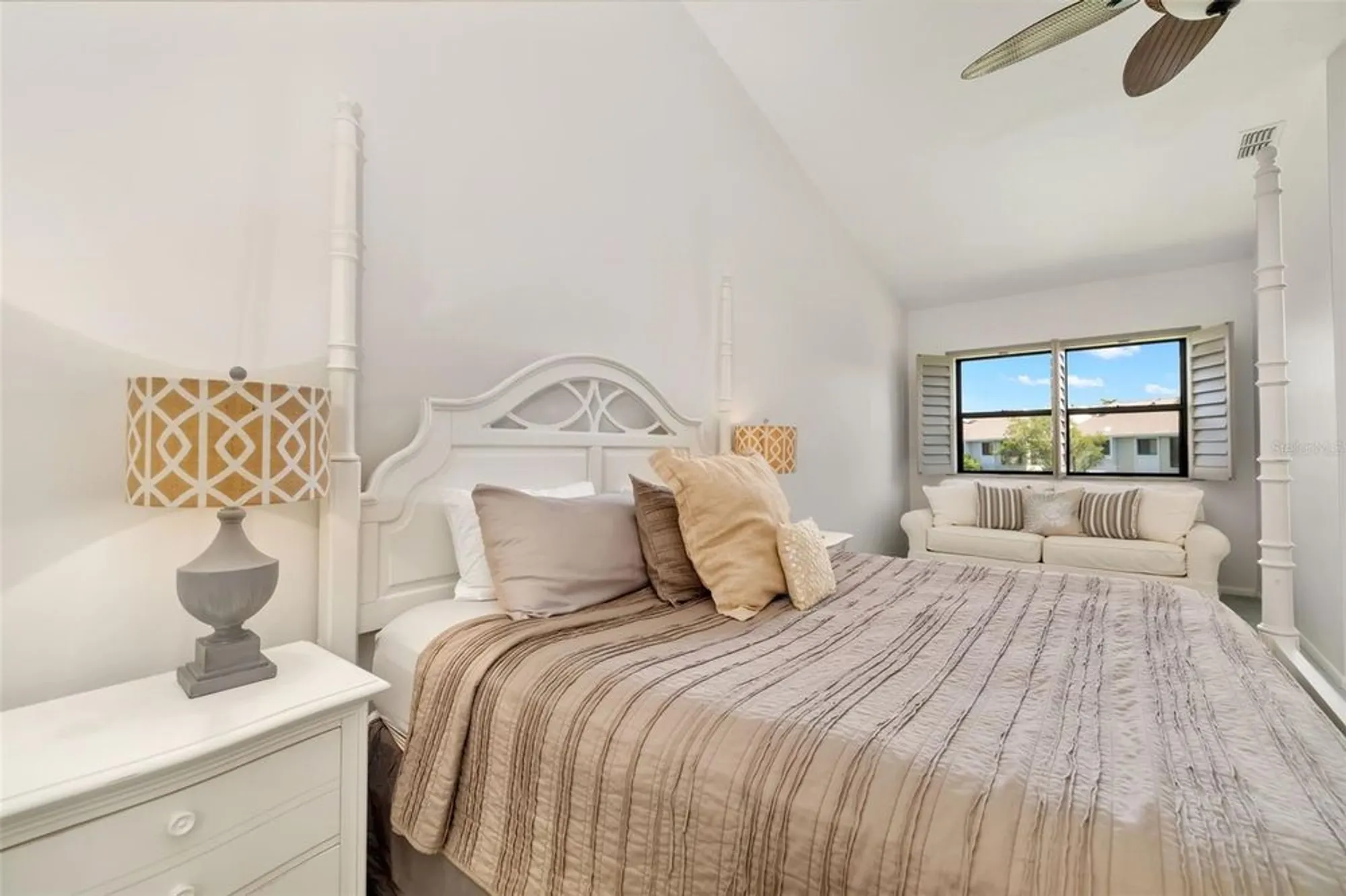 Property Slideshow image 34 of 58 | 5287 heron way 205, Sarasota, FL, 34231