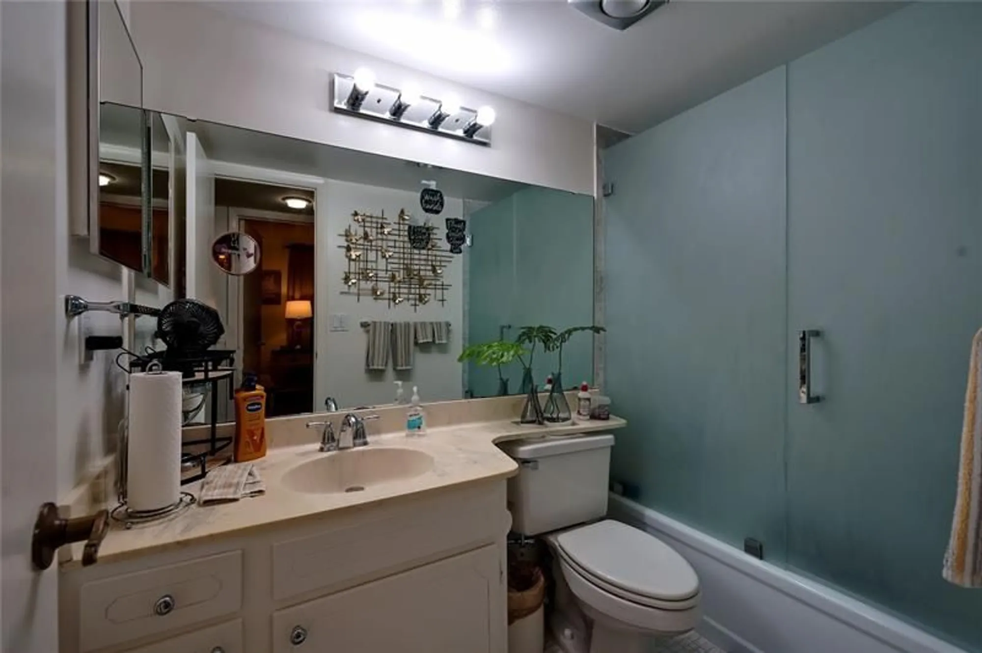 Property Slideshow image 6 of 55 | 9520 s hollybrook lake dr 103, Pembroke Pines, FL, 33025